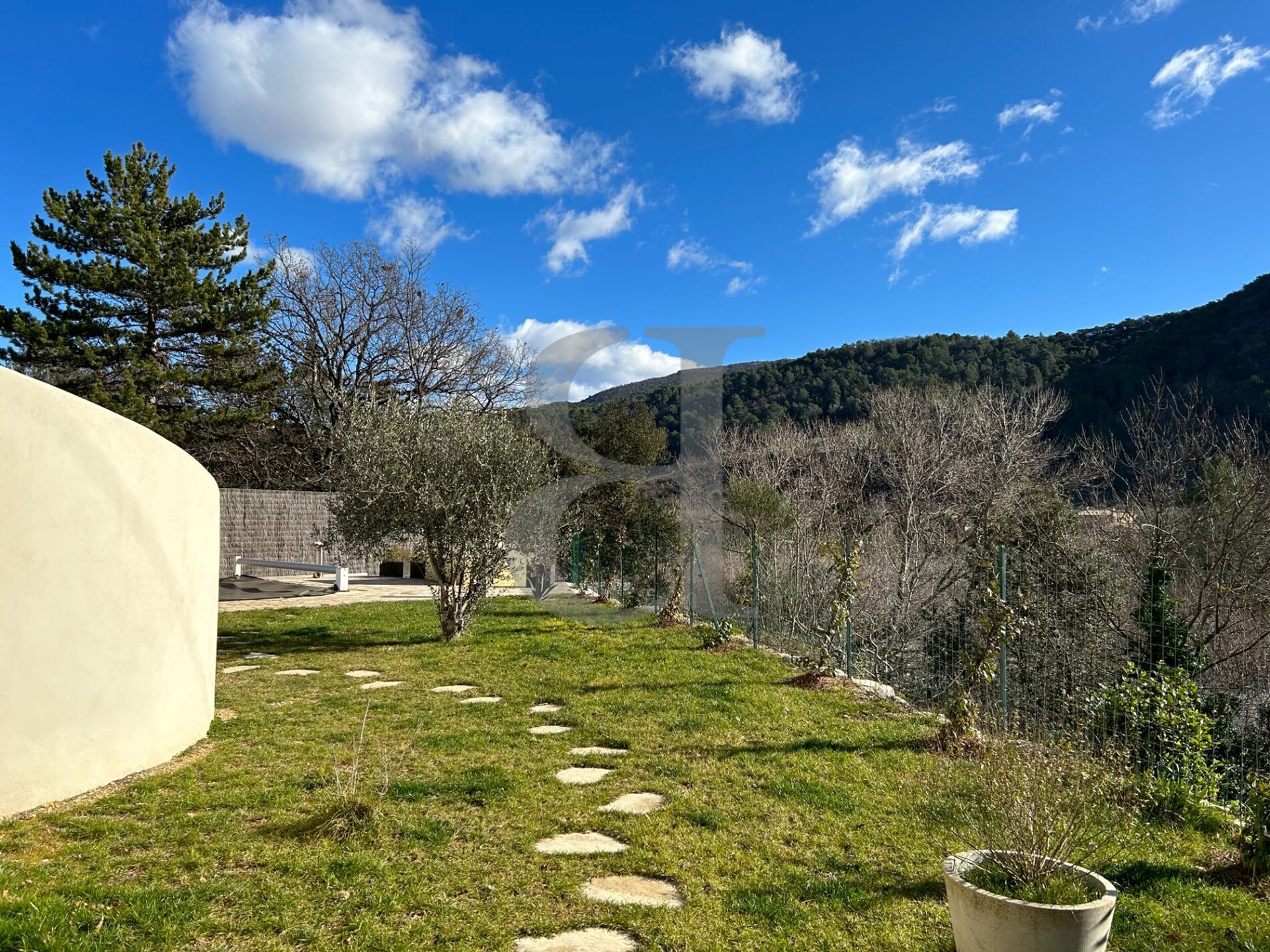 Haus im Nyons, Auvergne-Rhône-Alpes 11395779