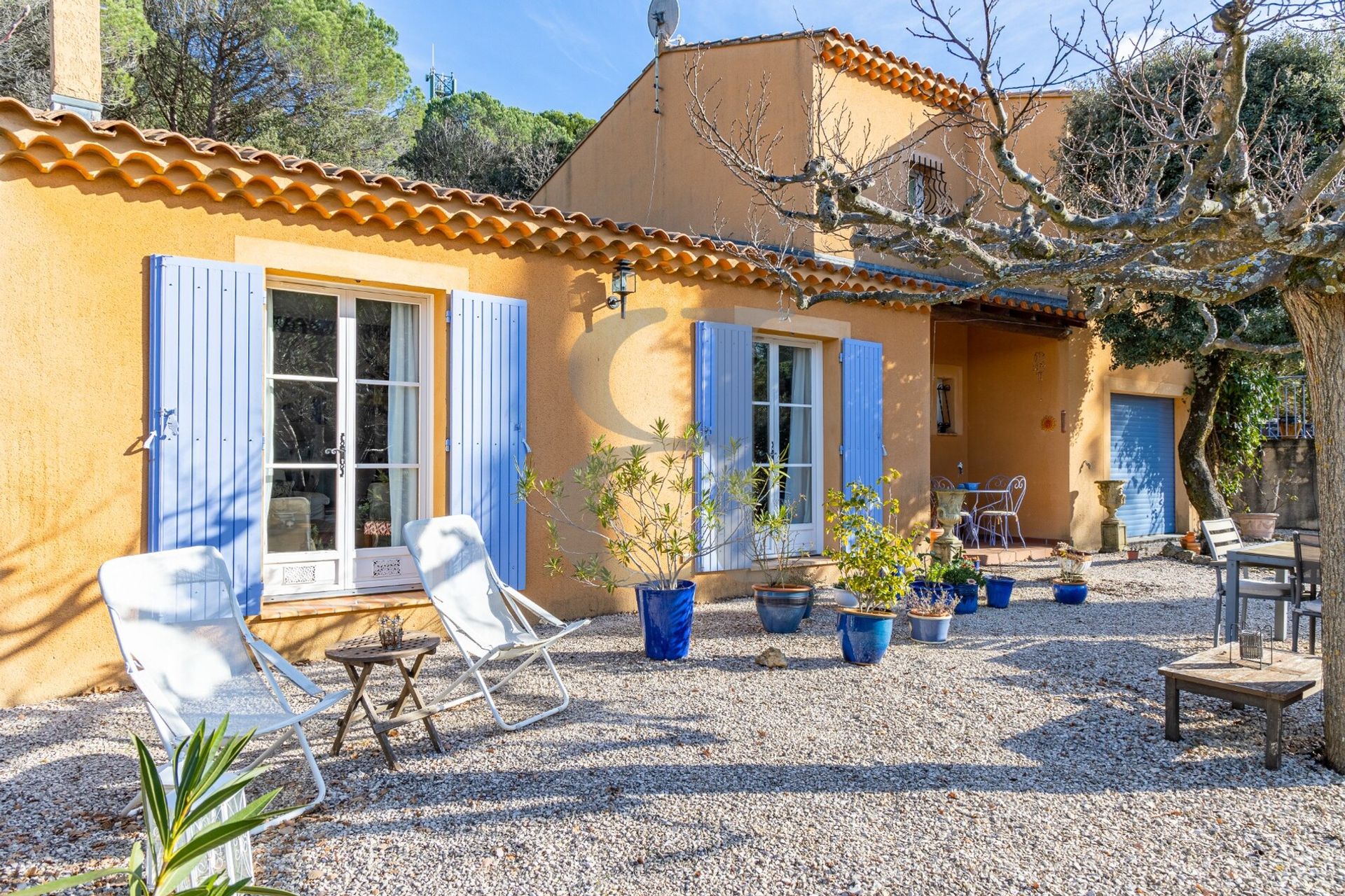 σπίτι σε Sainte-Cécile-les-Vignes, Provence-Alpes-Côte d'Azur 11395797