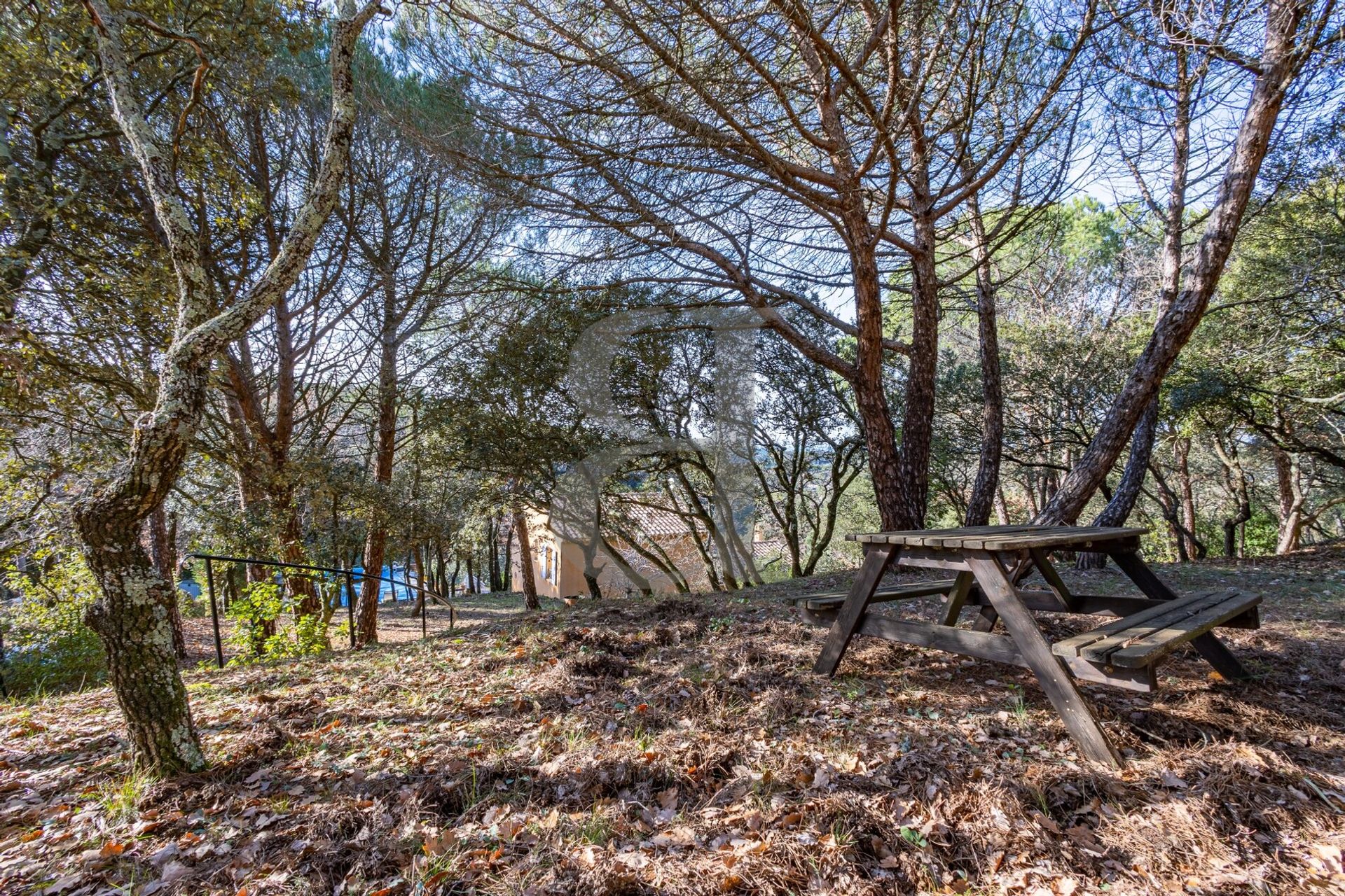 σπίτι σε Sainte-Cécile-les-Vignes, Provence-Alpes-Côte d'Azur 11395797