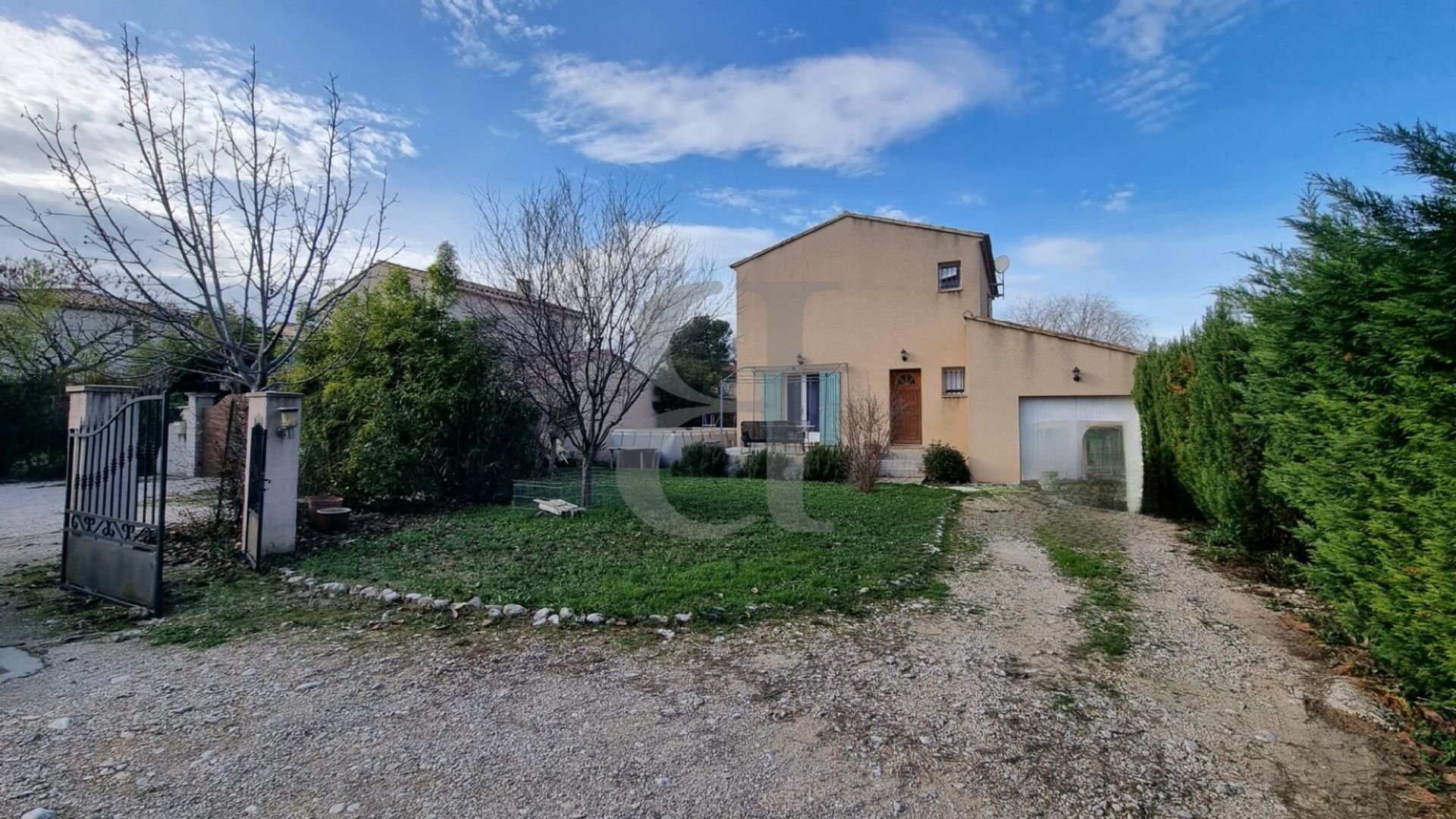 House in Malemort-du-Comtat, Provence-Alpes-Cote d'Azur 11395800