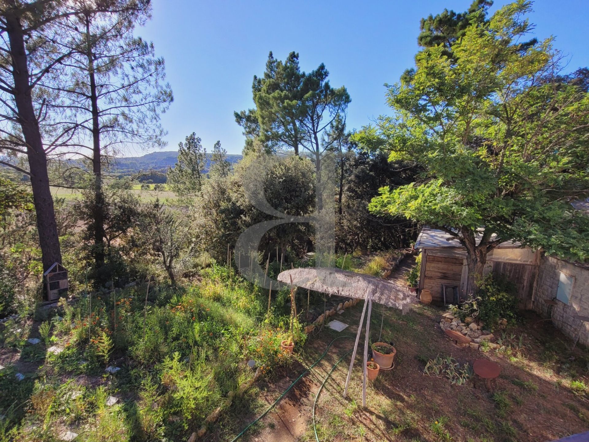 rumah dalam Saint-Restitut, Auvergne-Rhone-Alpes 11395813