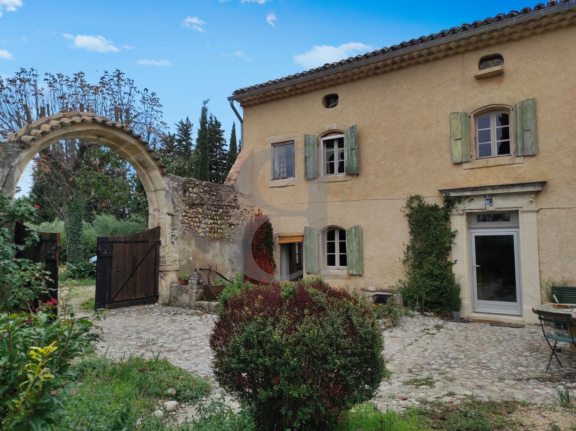 σπίτι σε Visan, Provence-Alpes-Cote d'Azur 11395851