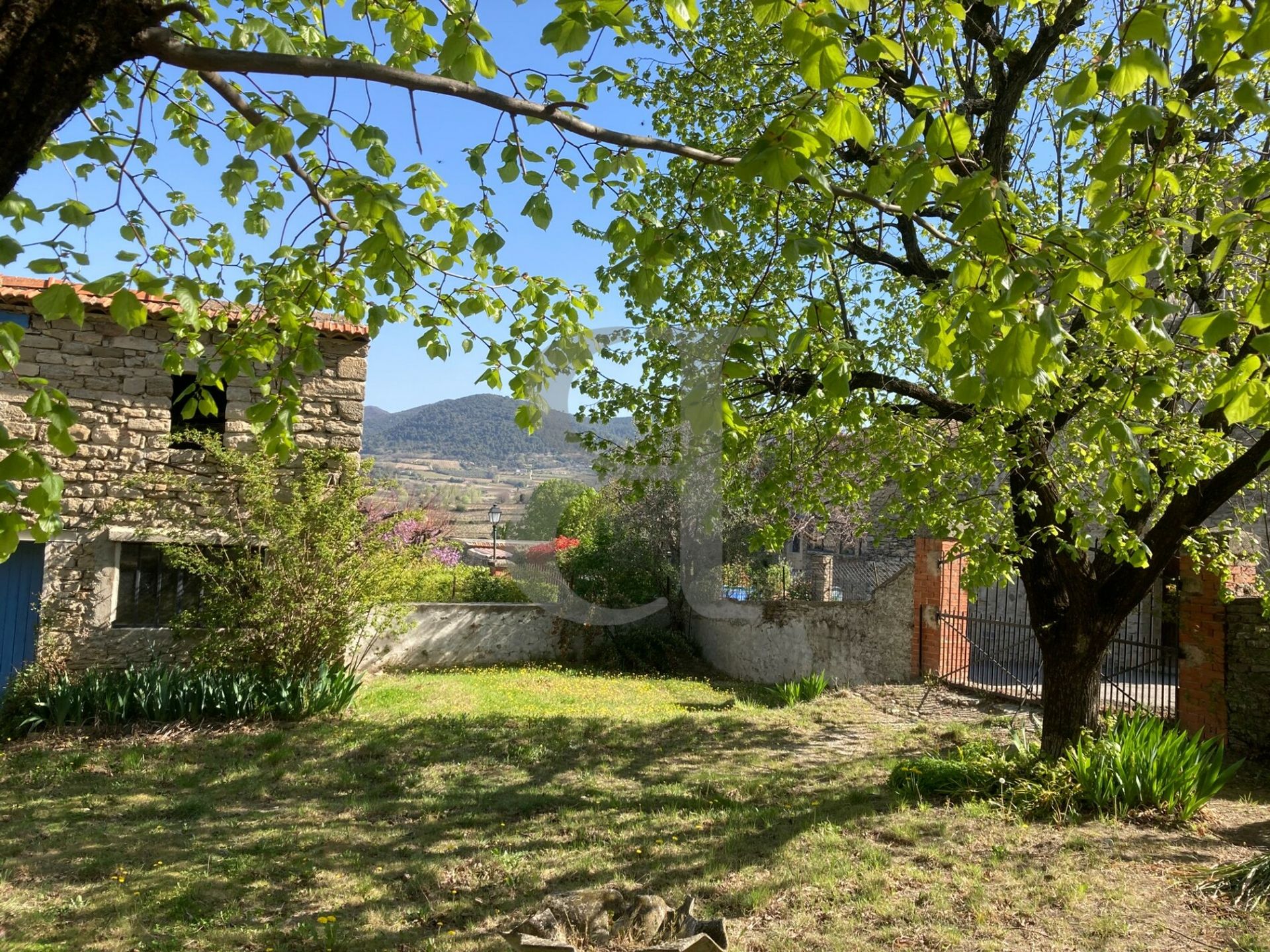 Hus i Buis-les-Baronnies, Auvergne-Rhône-Alpes 11395861