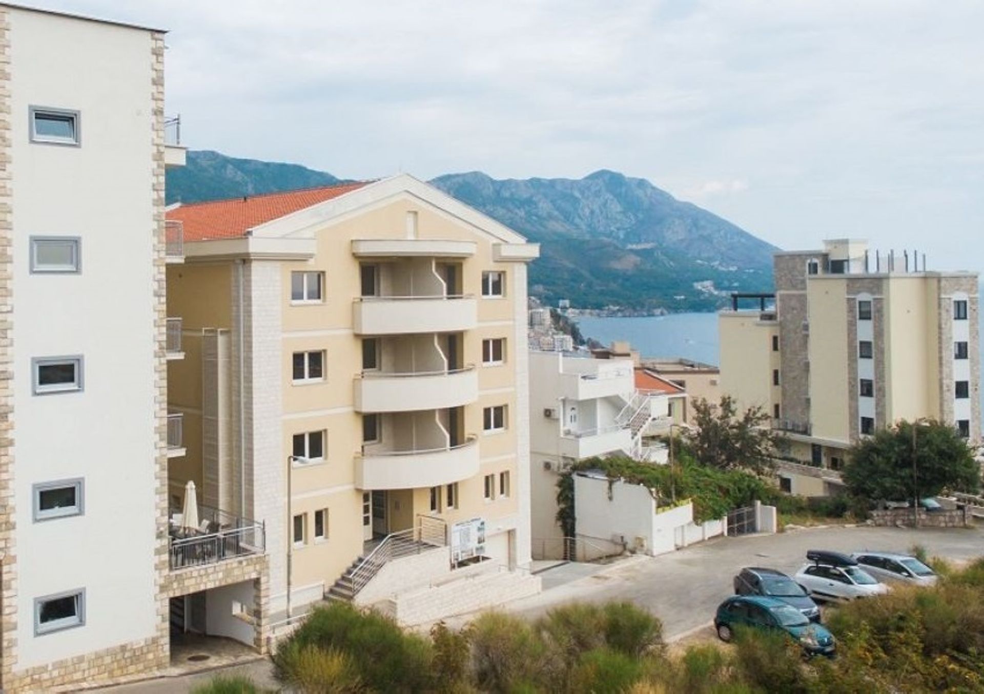 Condominium in Budva, Budva 11396117