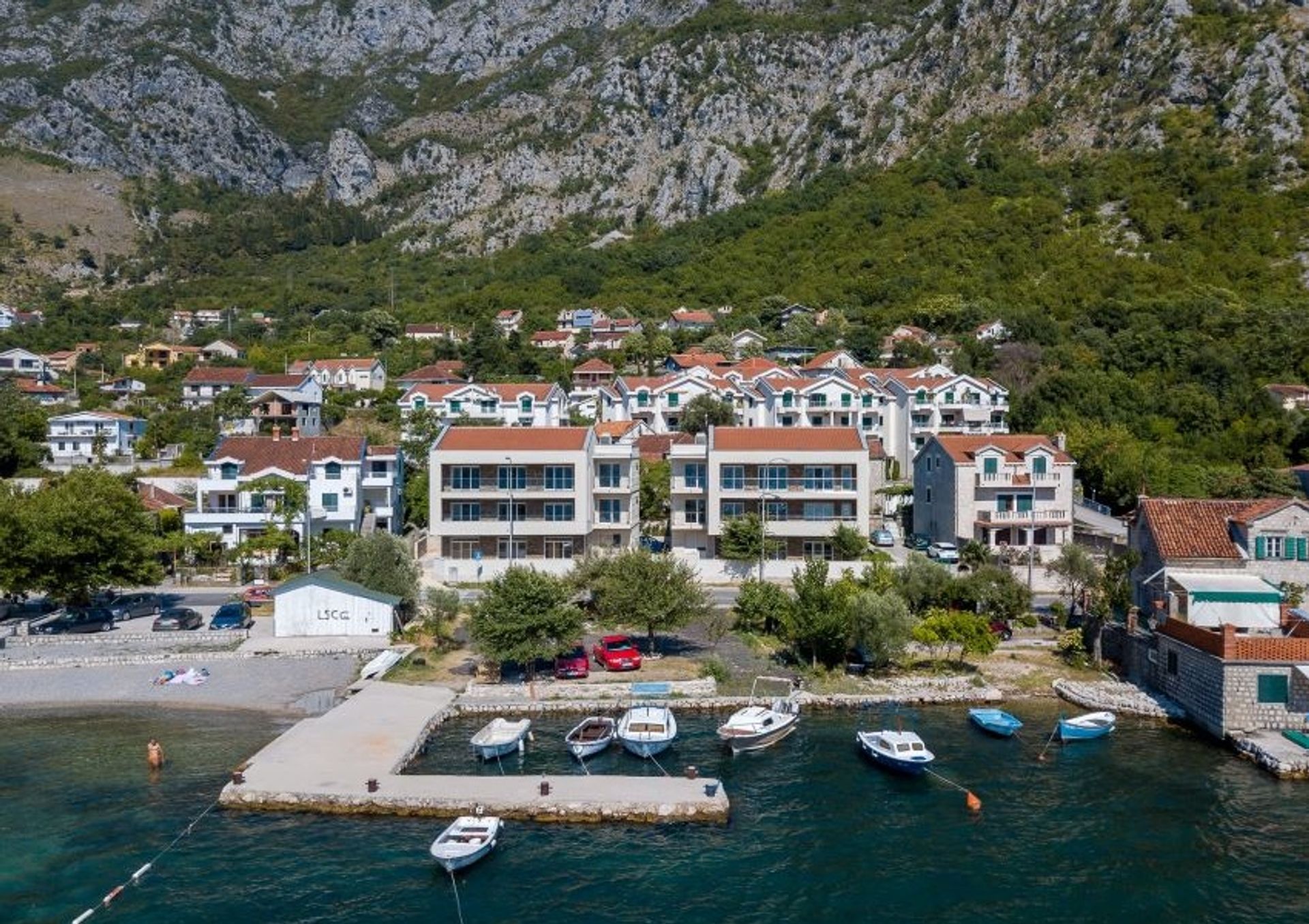 Osakehuoneisto sisään Kotor, Kotor Municipality 11396147