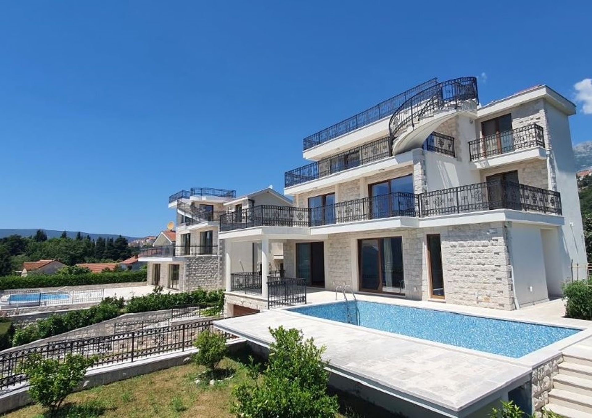 Huis in Herceg Novi, Herceg Novi 11396151