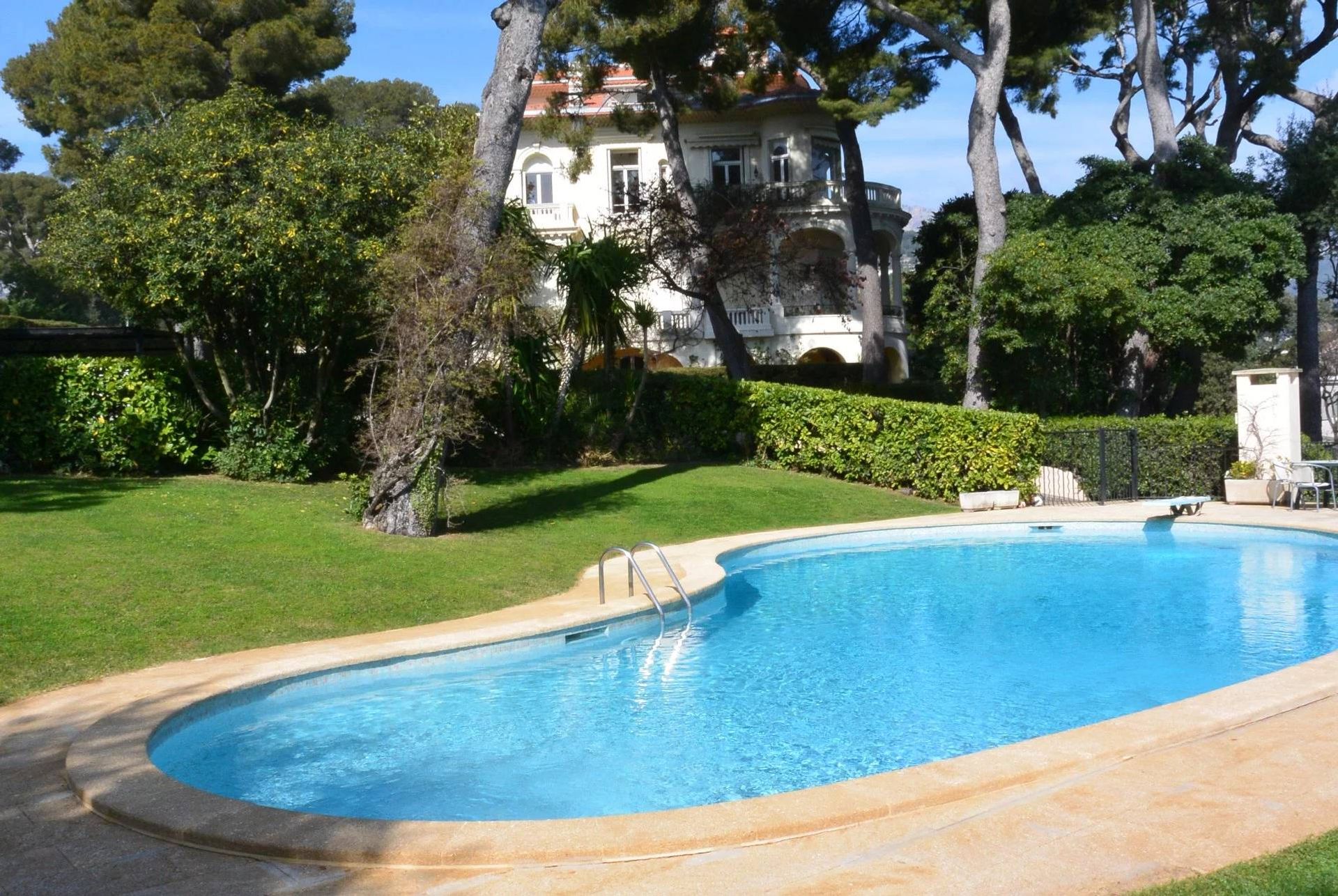 Kondominium dalam Cap Martin, Provence-Alpes-Côte d'Azur 11396273