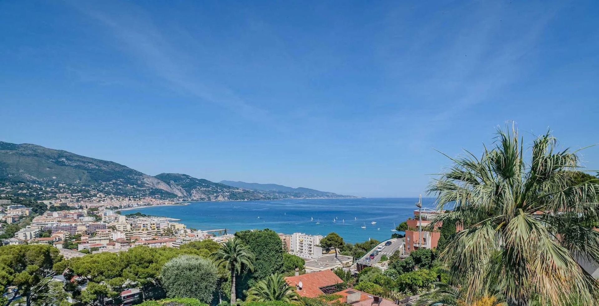 Condominium dans Roquebrune, Provence-Alpes-Côte d'Azur 11396283