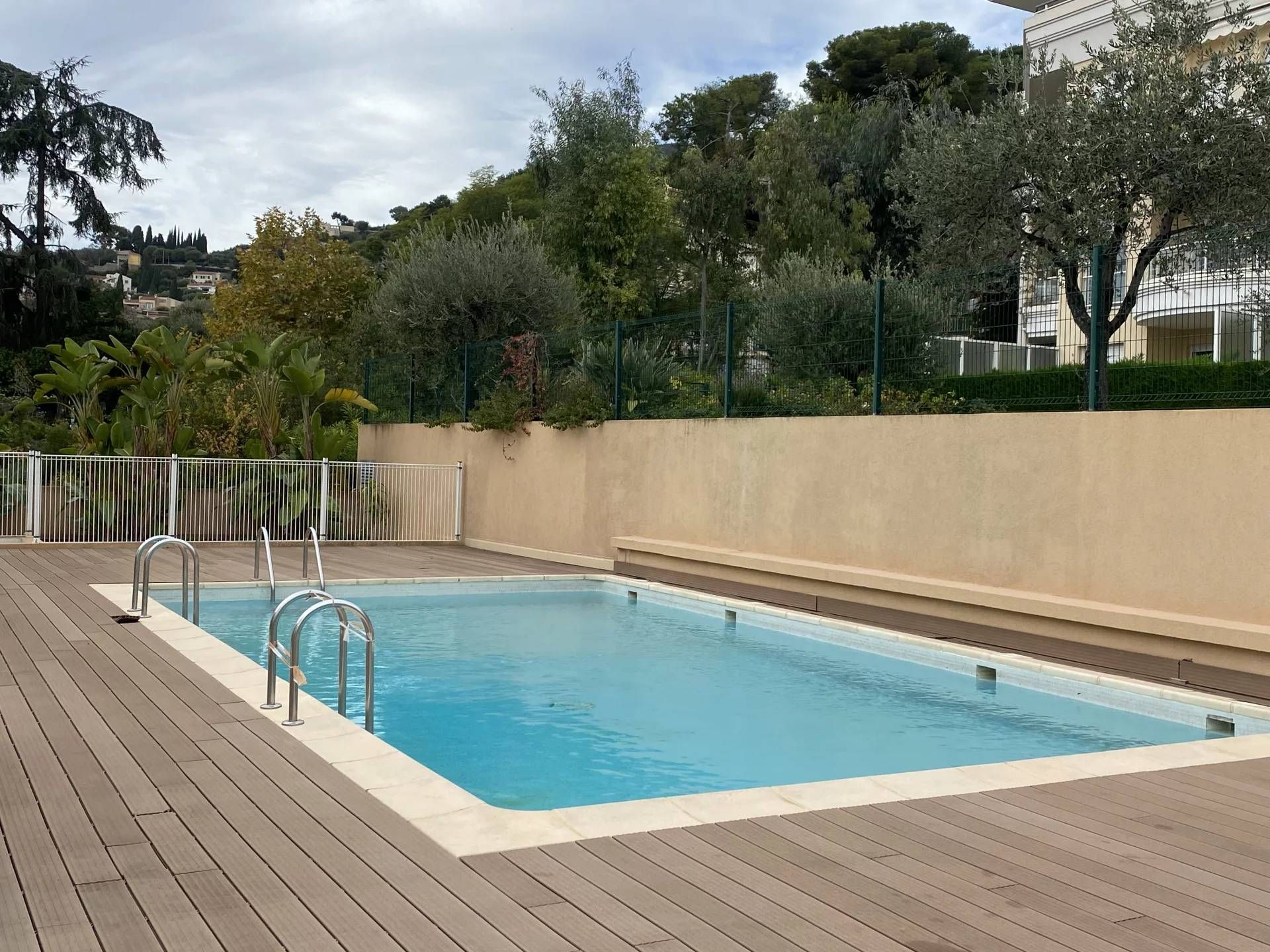 Ejerlejlighed i Roquebrune, Provence-Alpes-Cote d'Azur 11396283