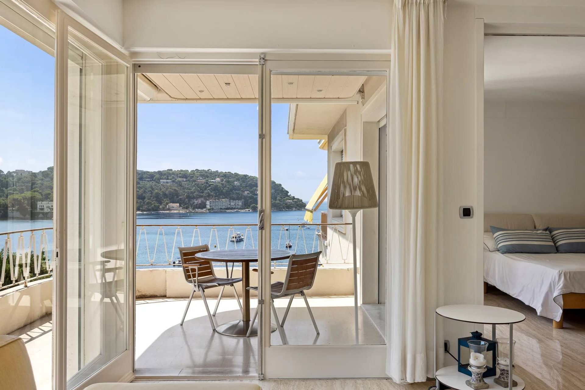 Osakehuoneisto sisään Beaulieu-sur-Mer, Provence-Alpes-Cote d'Azur 11396502