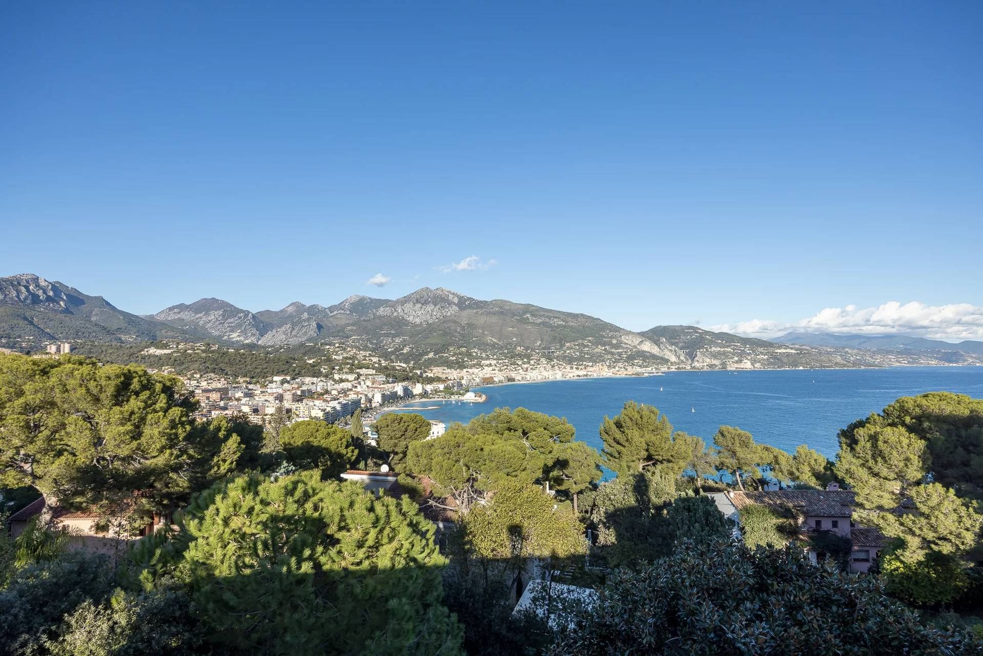 Ejerlejlighed i Roquebrune-Cap-Martin, Provence-Alpes-Côte d'Azur 11396512