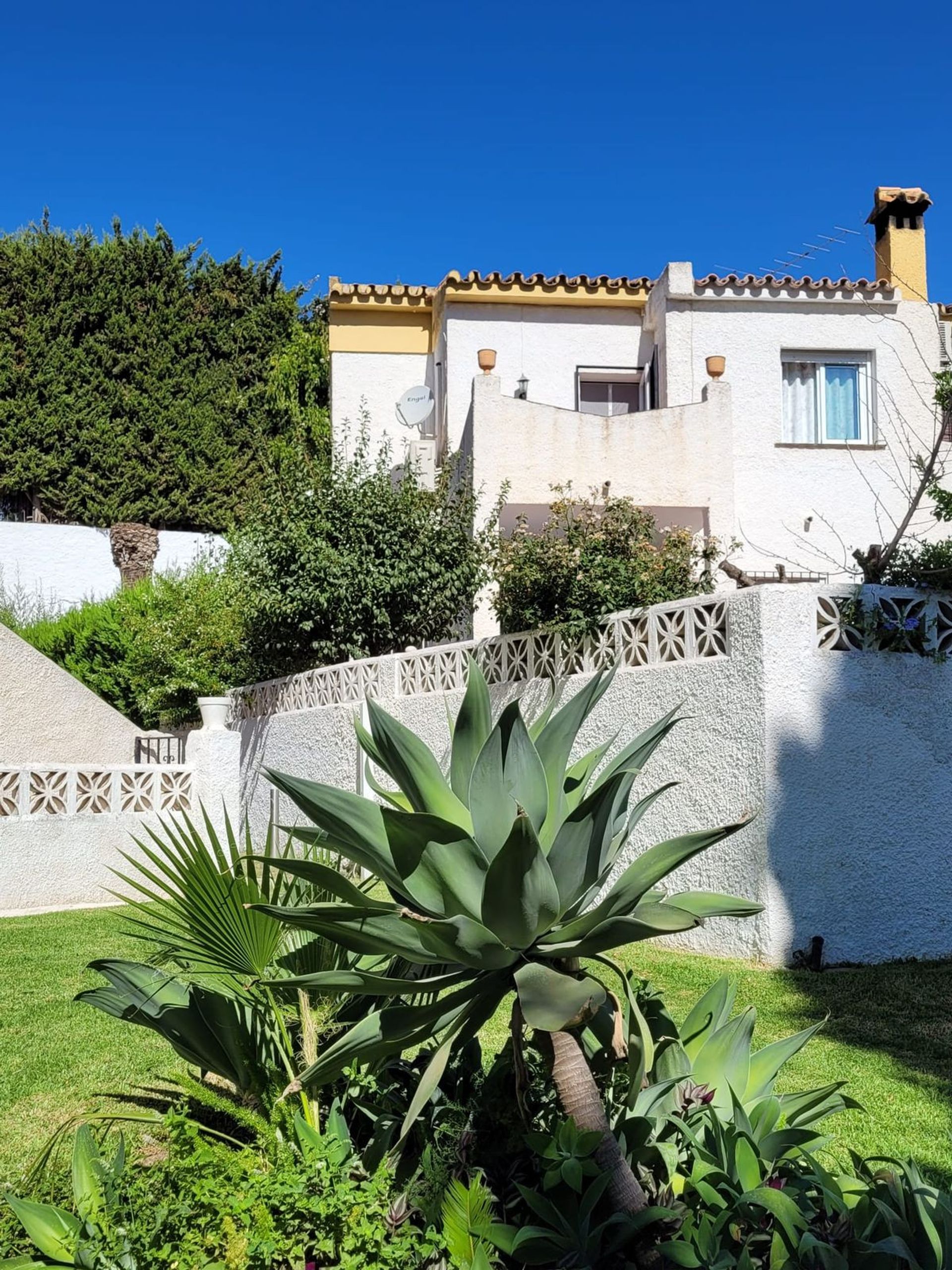 rumah dalam Santa Fe de los Boliches, Andalusia 11396760