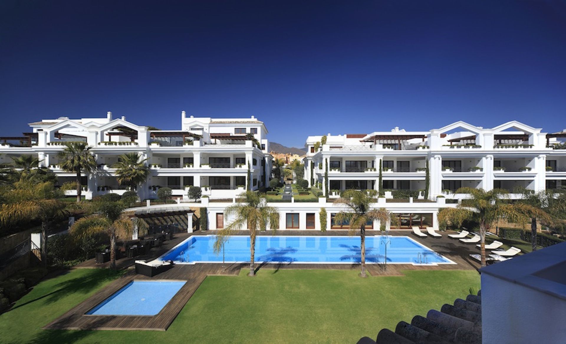 Condominium in Estepona, Andalusië 11396991