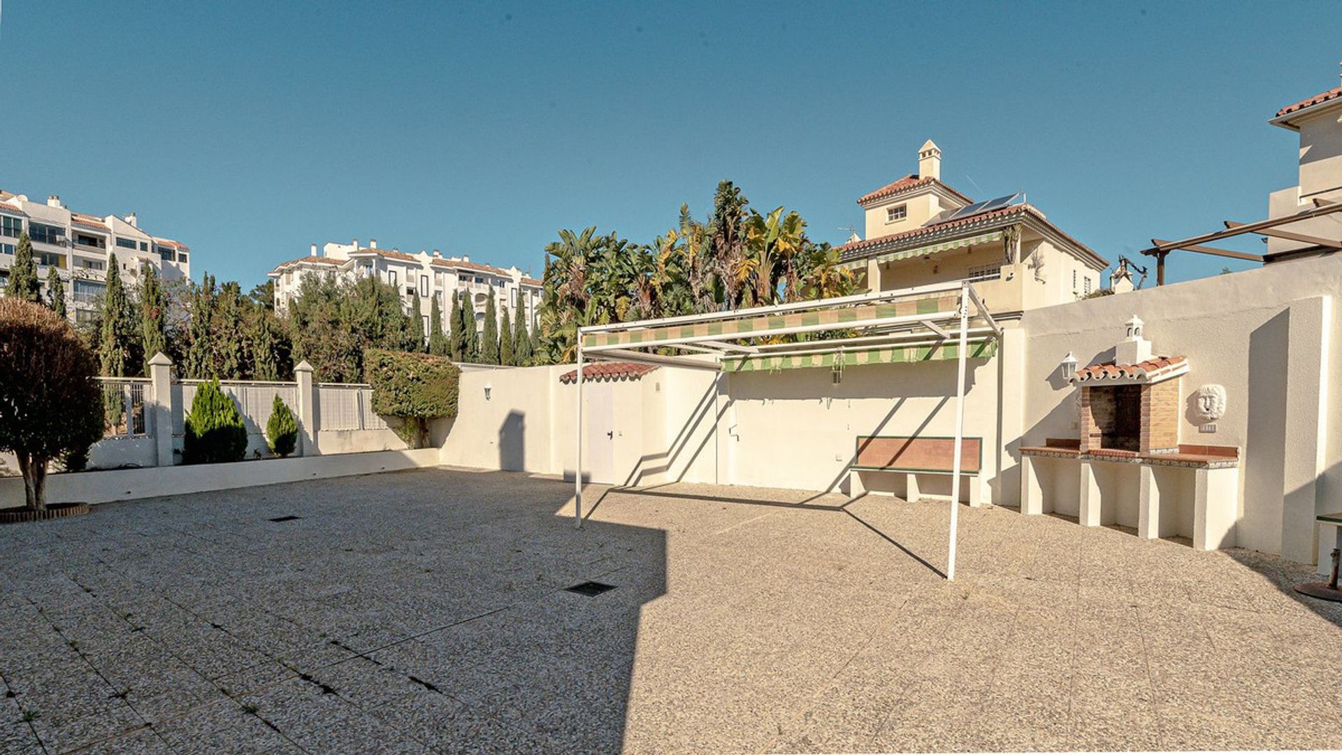 Casa nel Santa Fe de los Boliches, Andalusia 11397087