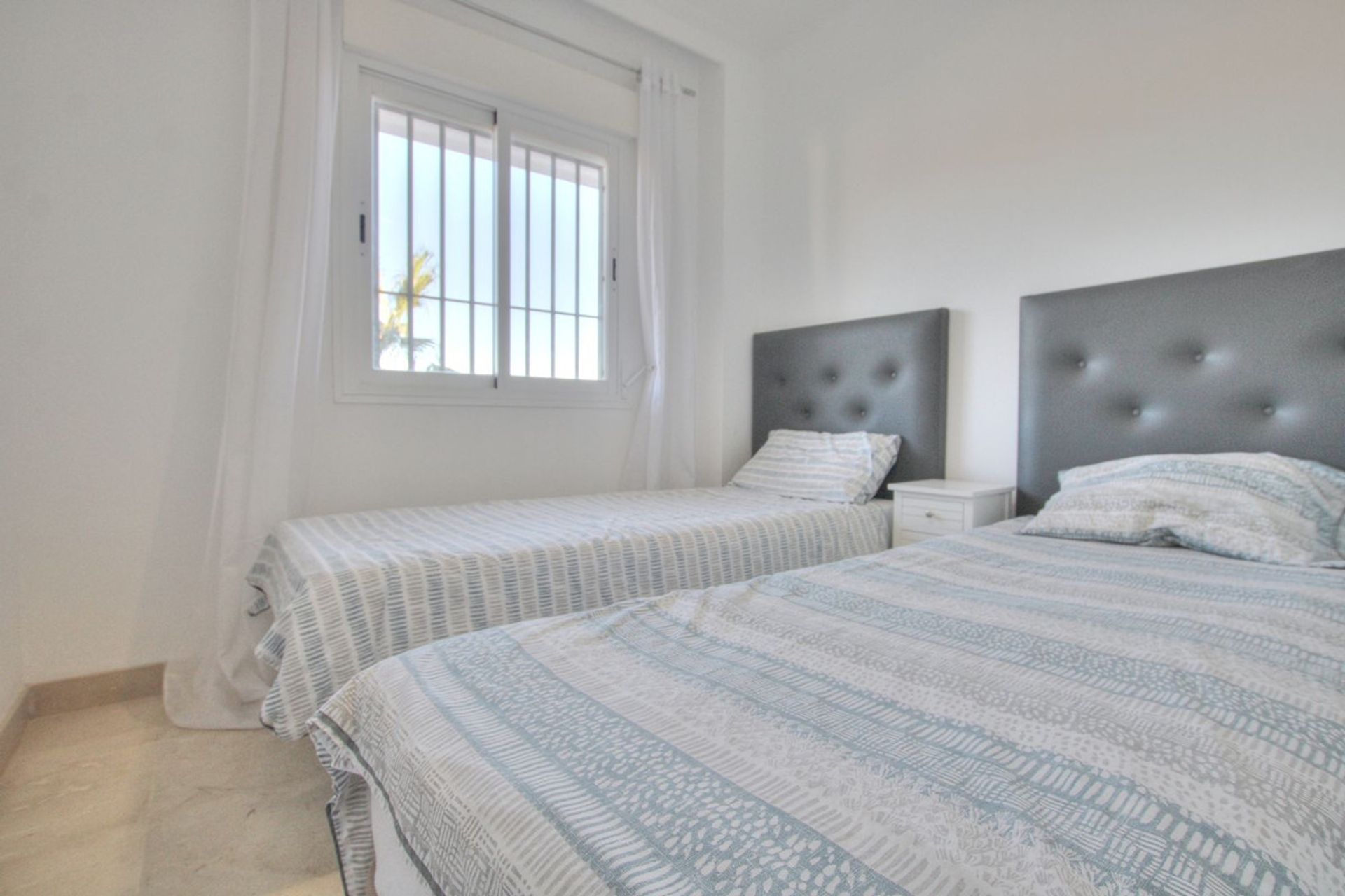 Condominium in La Cala de Mijas, Andalucía 11397097