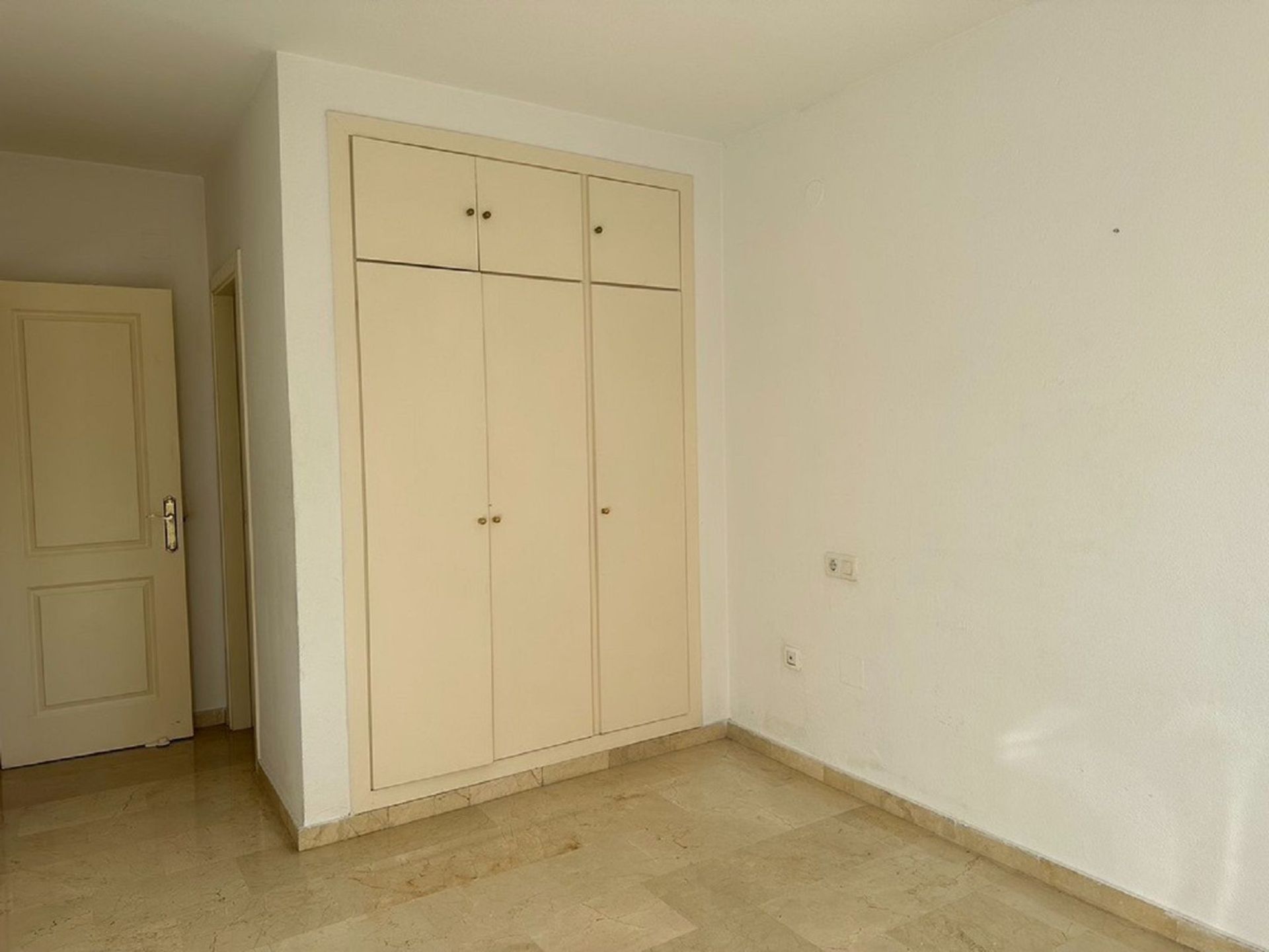 Condominium dans Fuengirola, Andalucía 11397908