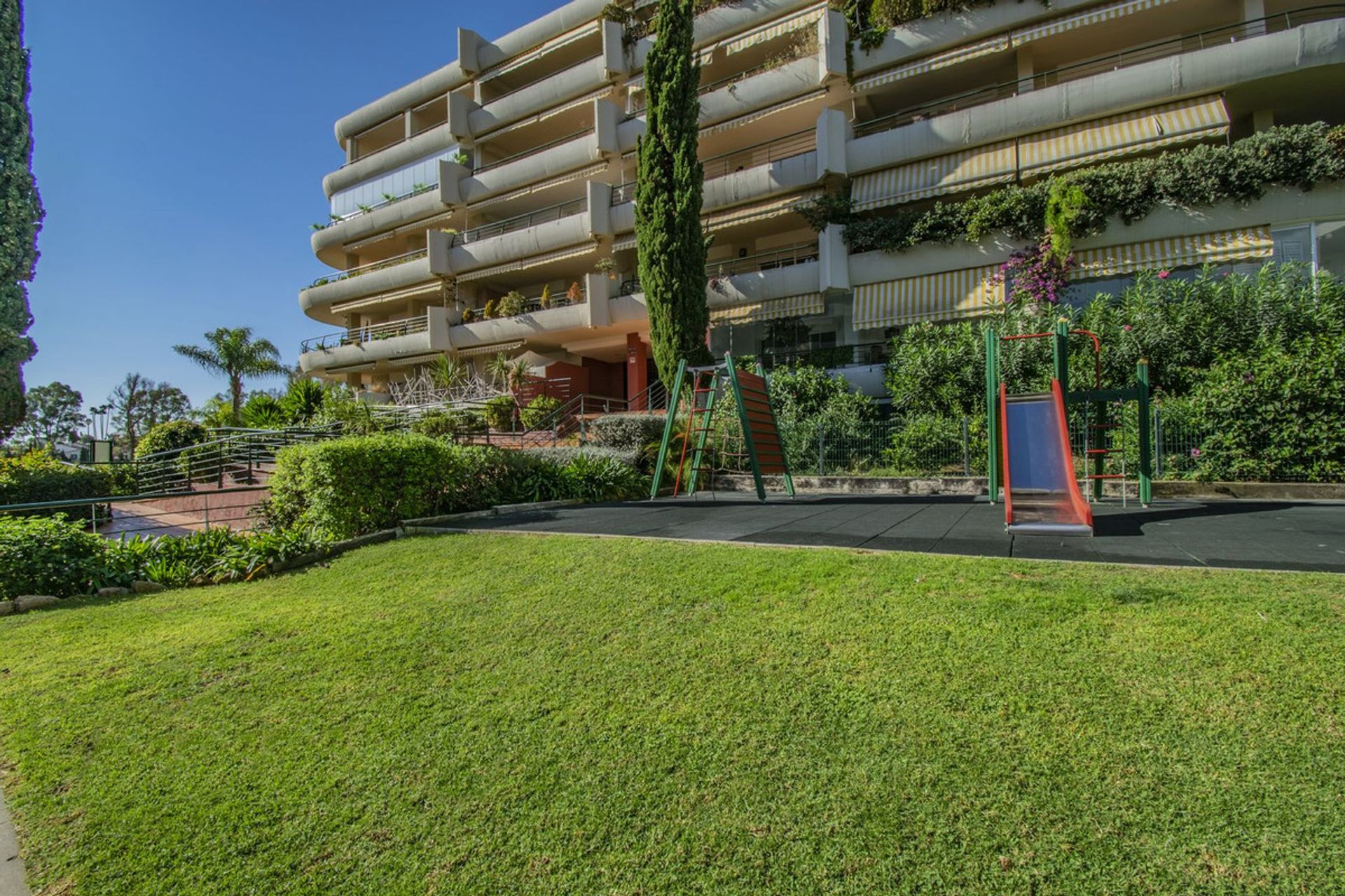 Condominium dans Marbella, Andalucía 11398227