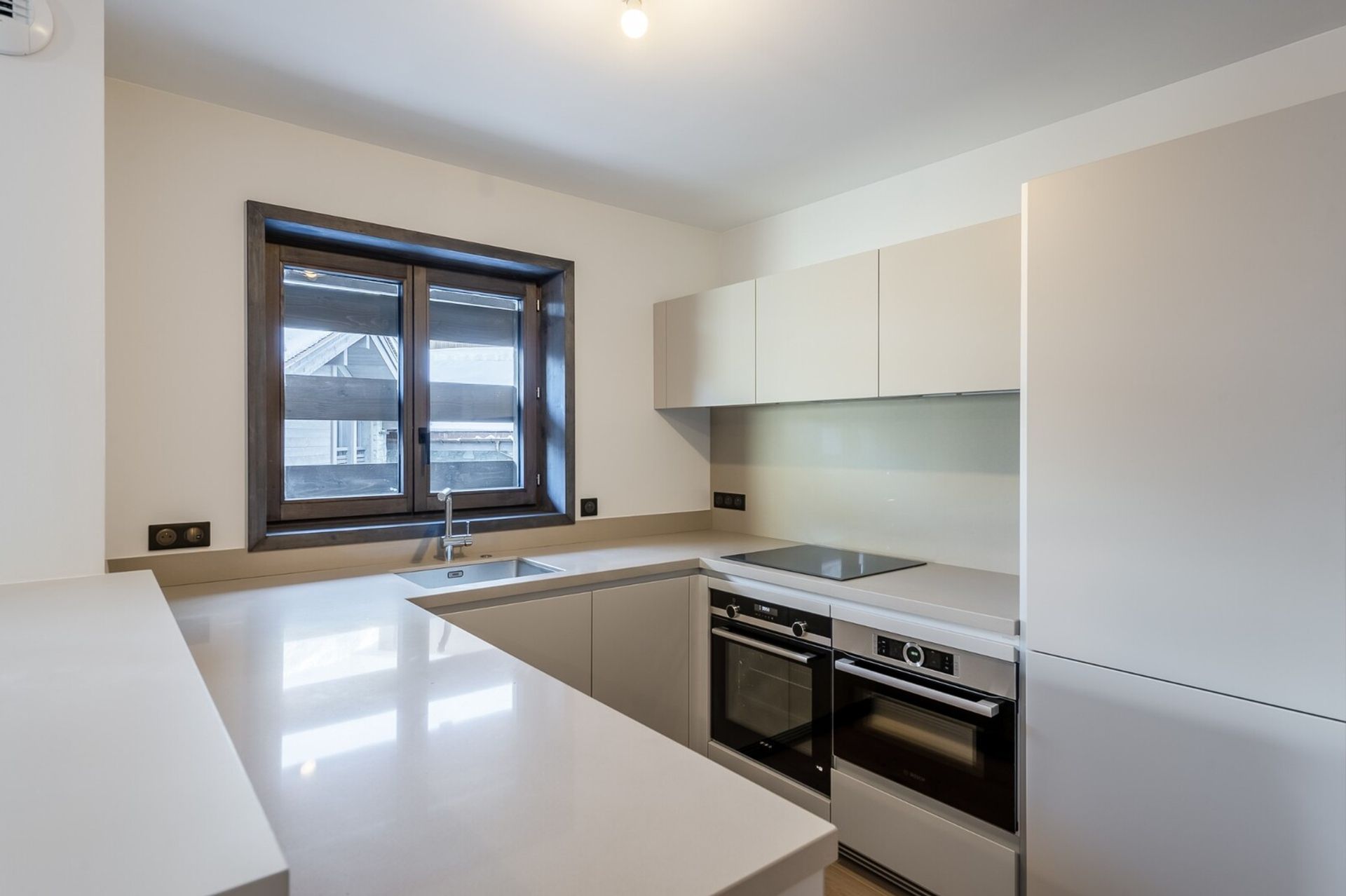 Condominium in Saint-Bon, Auvergne-Rhone-Alpes 11398949