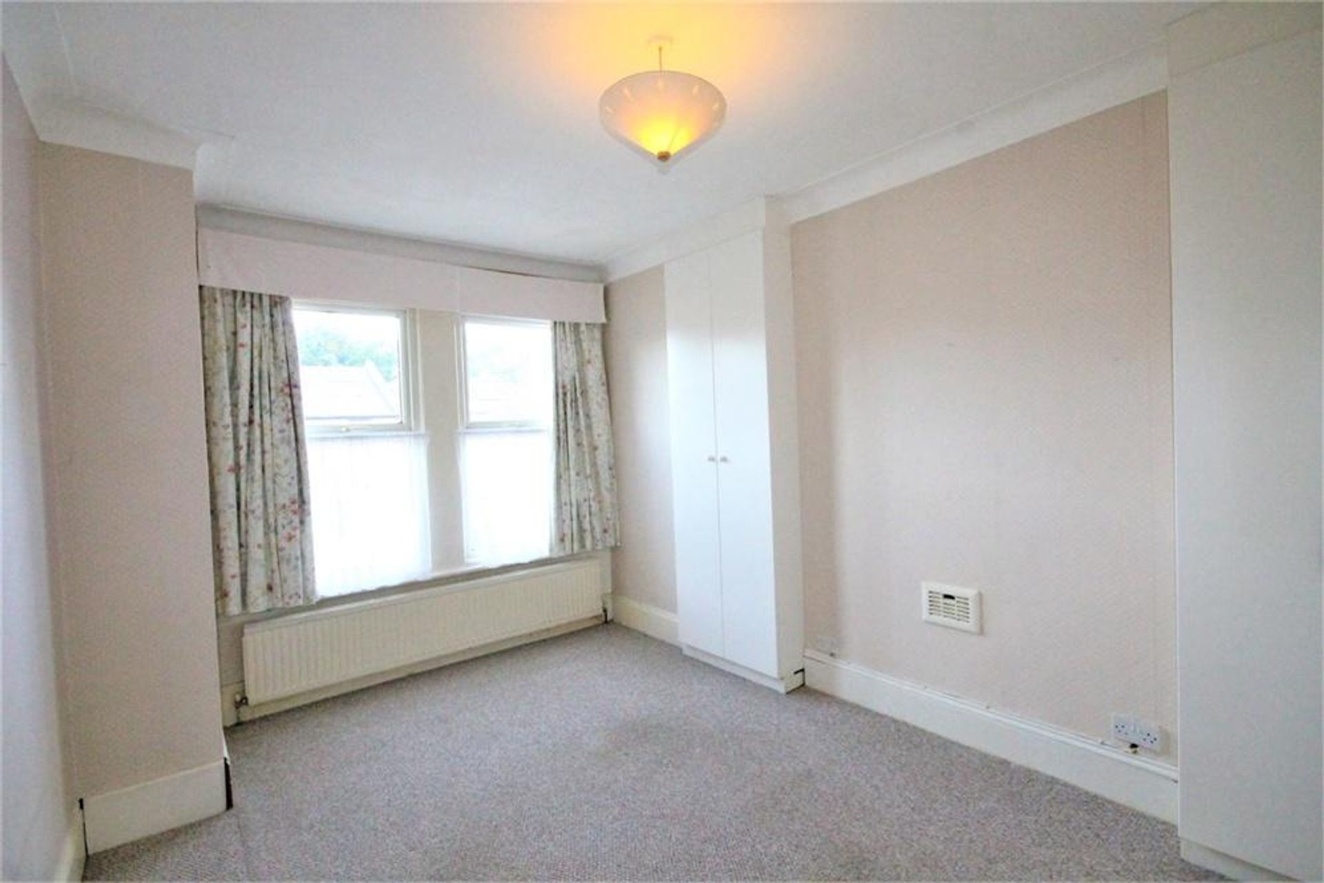 Condominium in Elmers End, Bromley 11399807