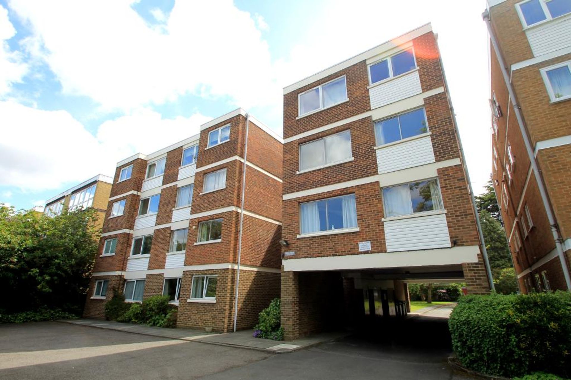 Condominio en , England 11399943