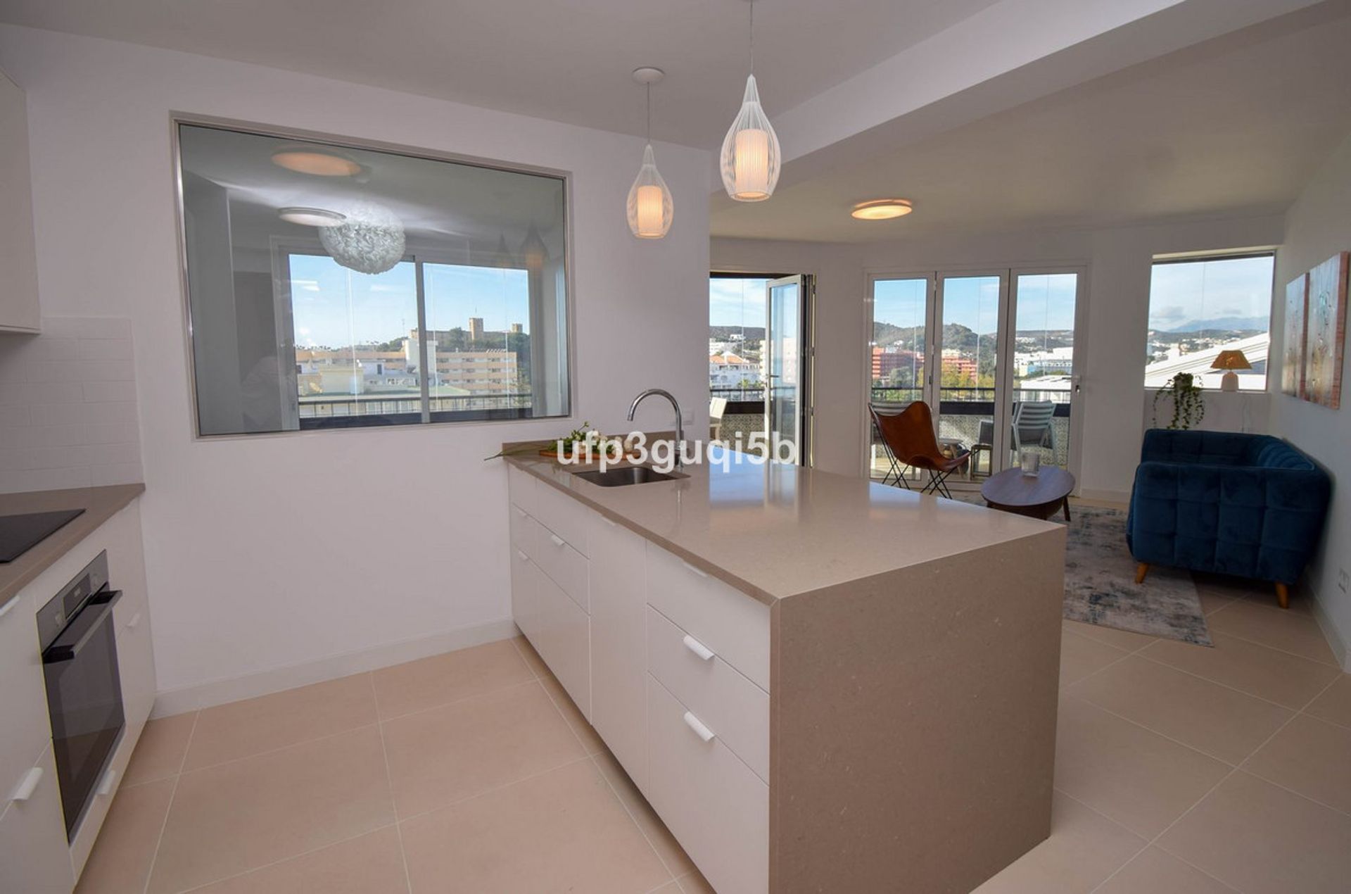 Condominio nel Fuengirola, Andalucía 11401053