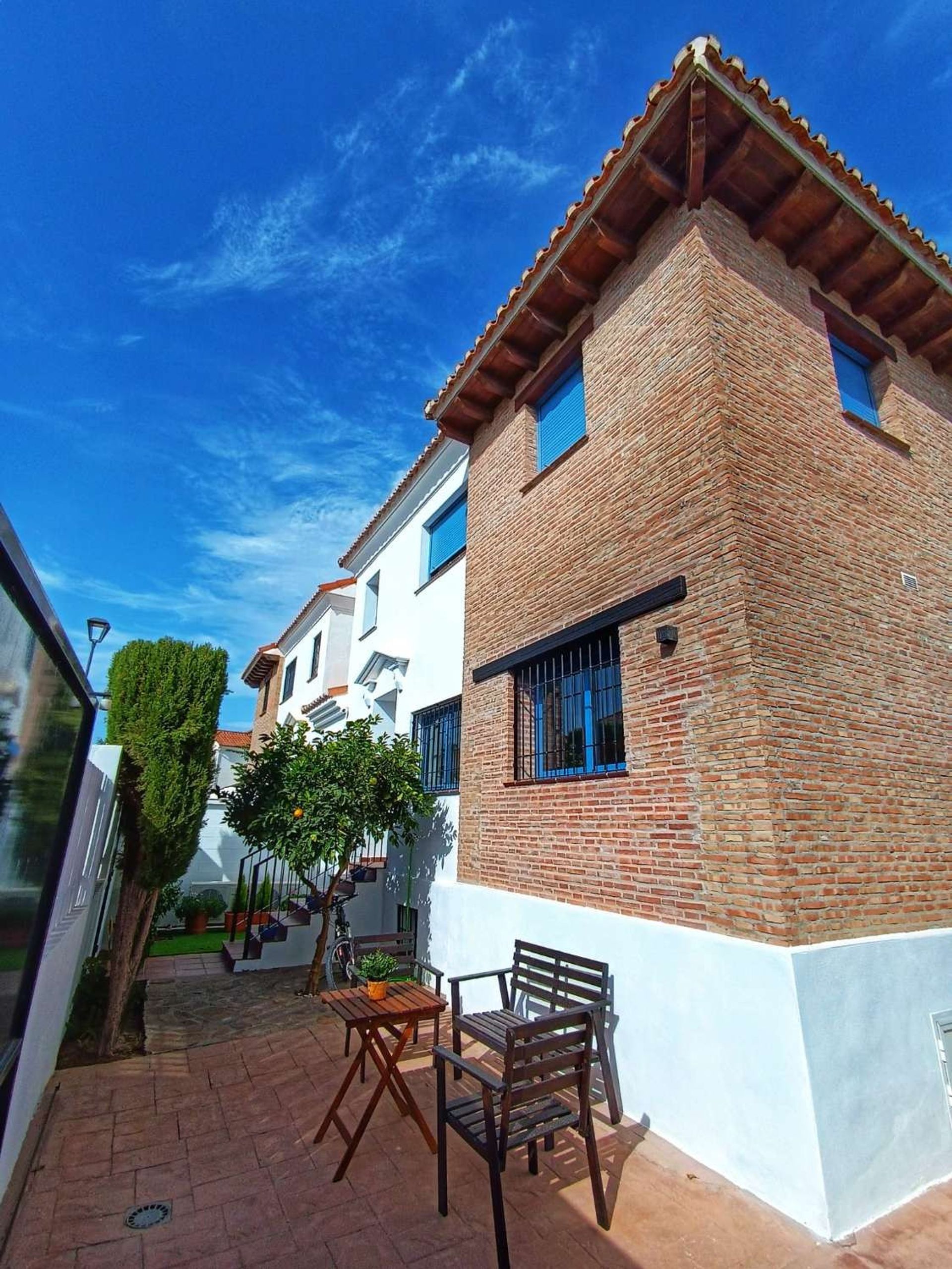 House in Alhaurin de la Torre, Andalusia 11401778