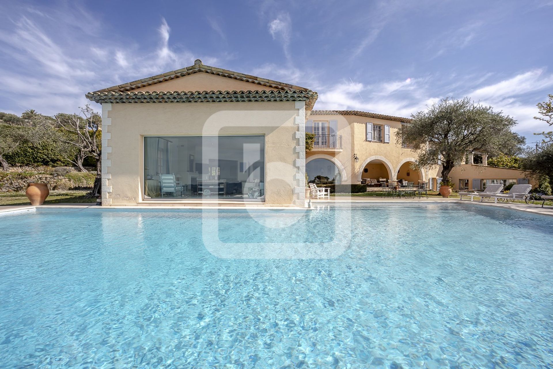 Casa nel Chateauneuf-Grasse, Provenza-Alpi-Costa Azzurra 11402066