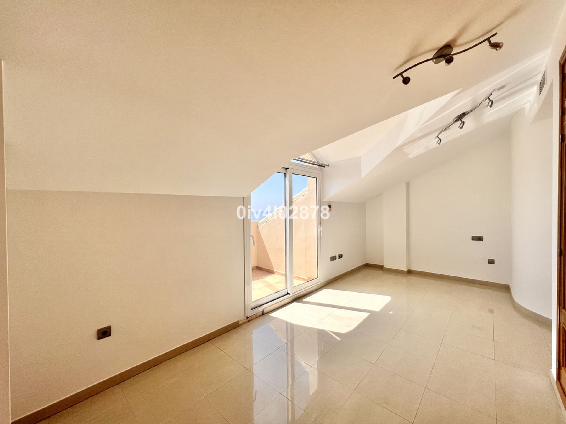 Condominium dans Benalmádena, Andalucía 11402293