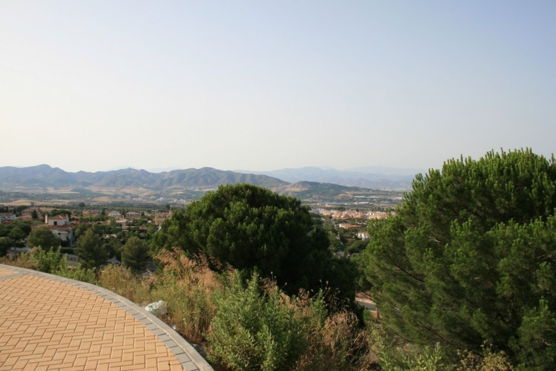 Tierra en Alhaurín de la Torre, Andalusia 11402403