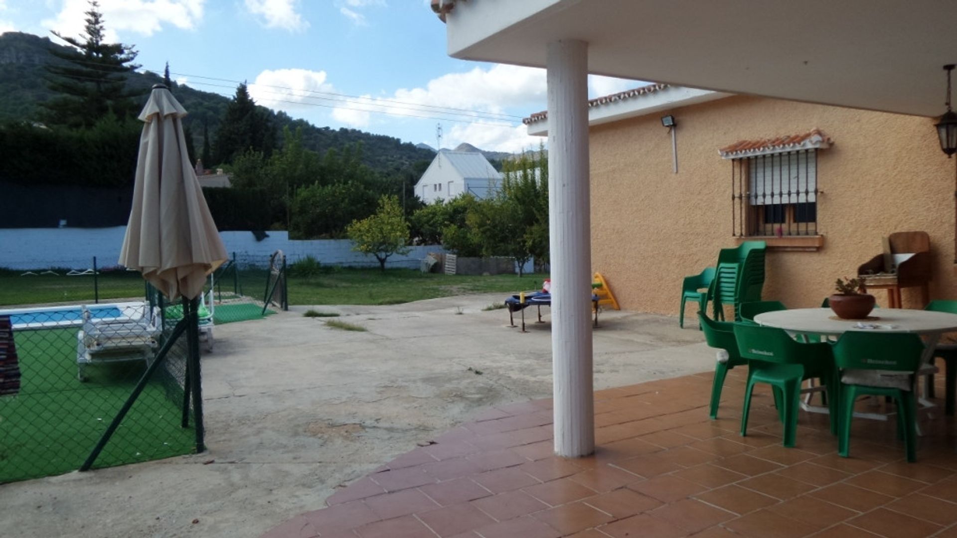 House in Alhaurin de la Torre, Andalusia 11402407