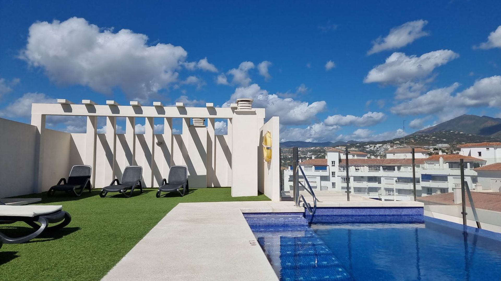 Condominium in Marbella, Andalucía 11402439