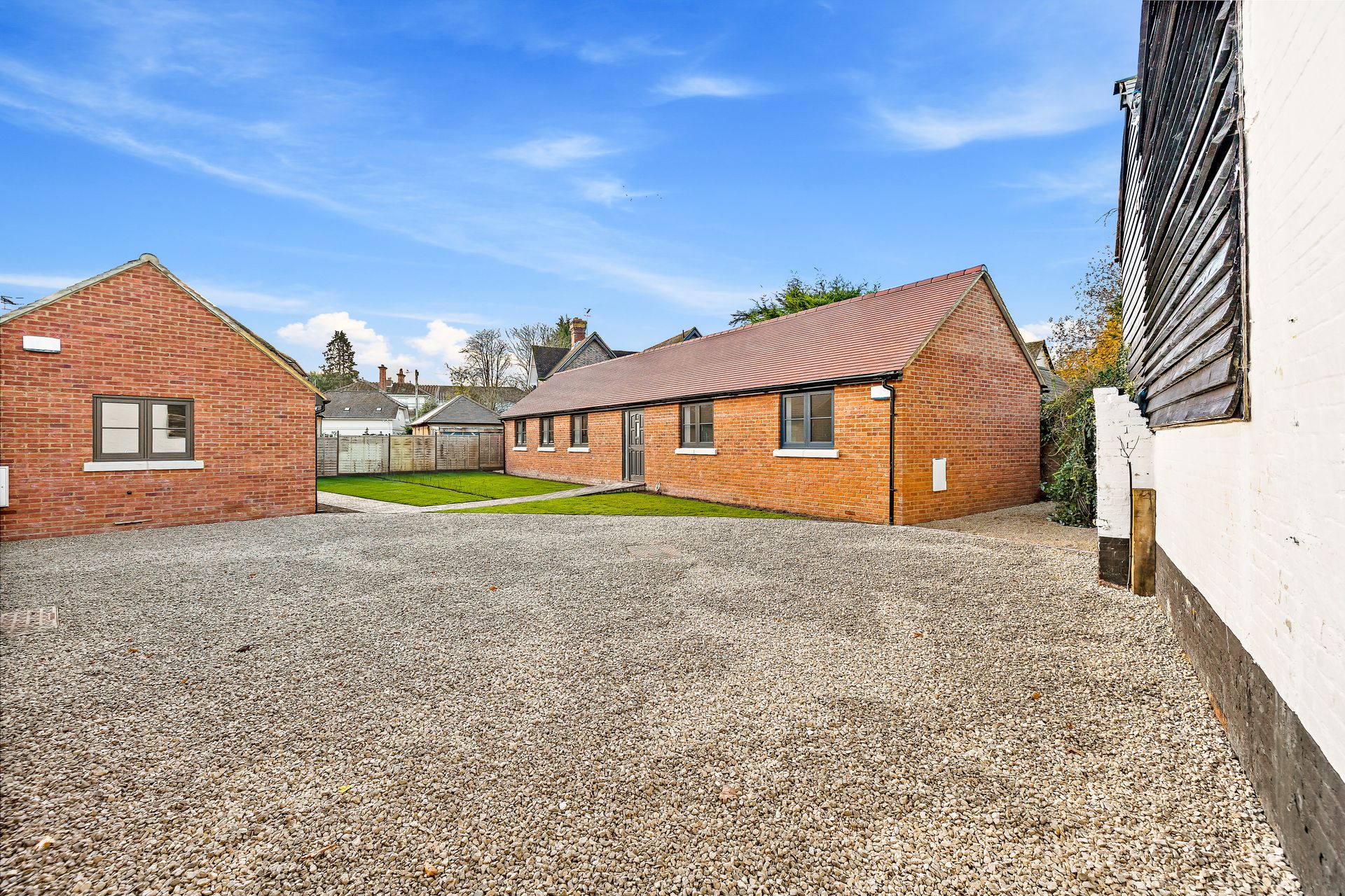 House in Charlwood, England 11402664