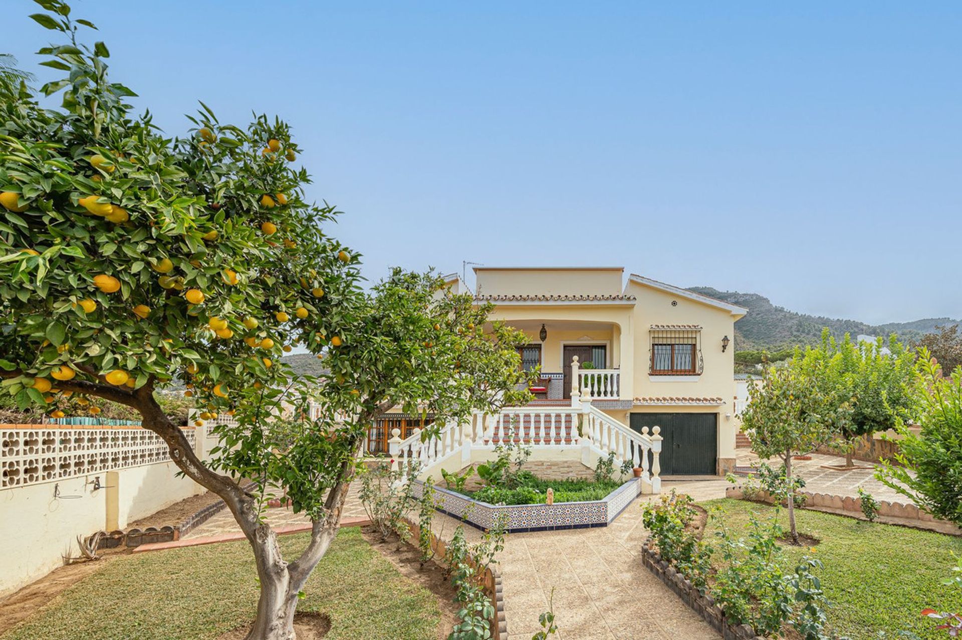 Huis in Alhaurín de la Torre, Andalusia 11402741