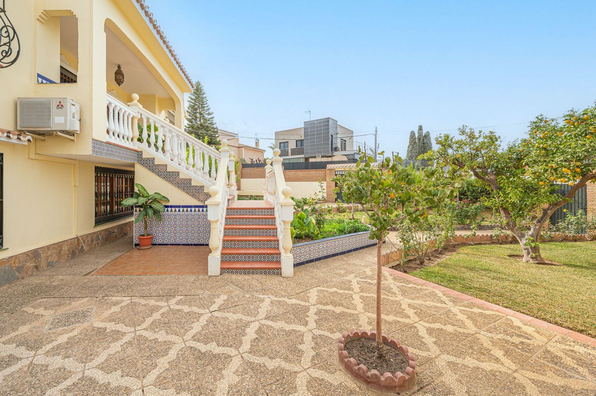 Huis in Alhaurín de la Torre, Andalusia 11402741