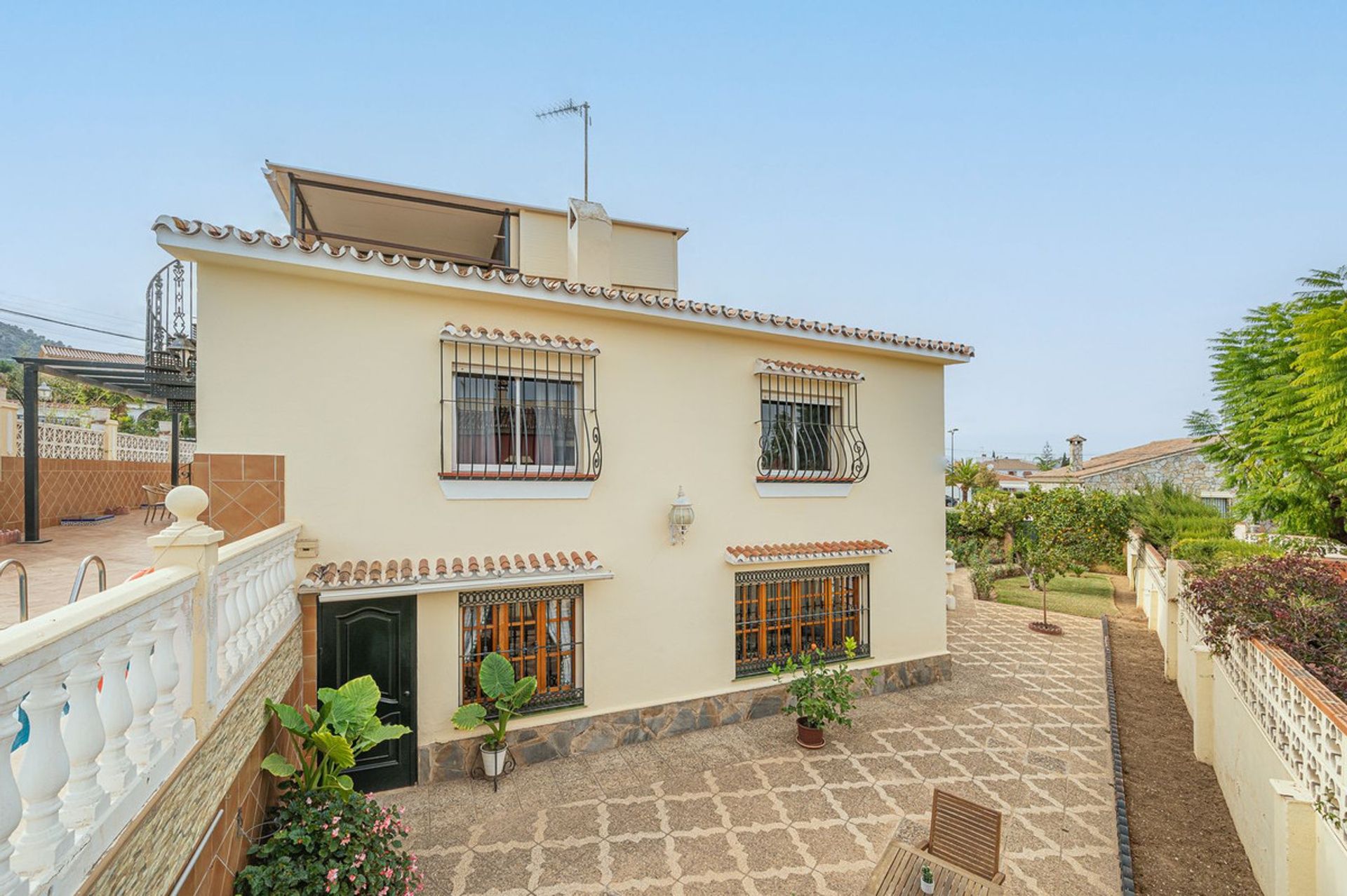 Huis in Alhaurín de la Torre, Andalusia 11402741