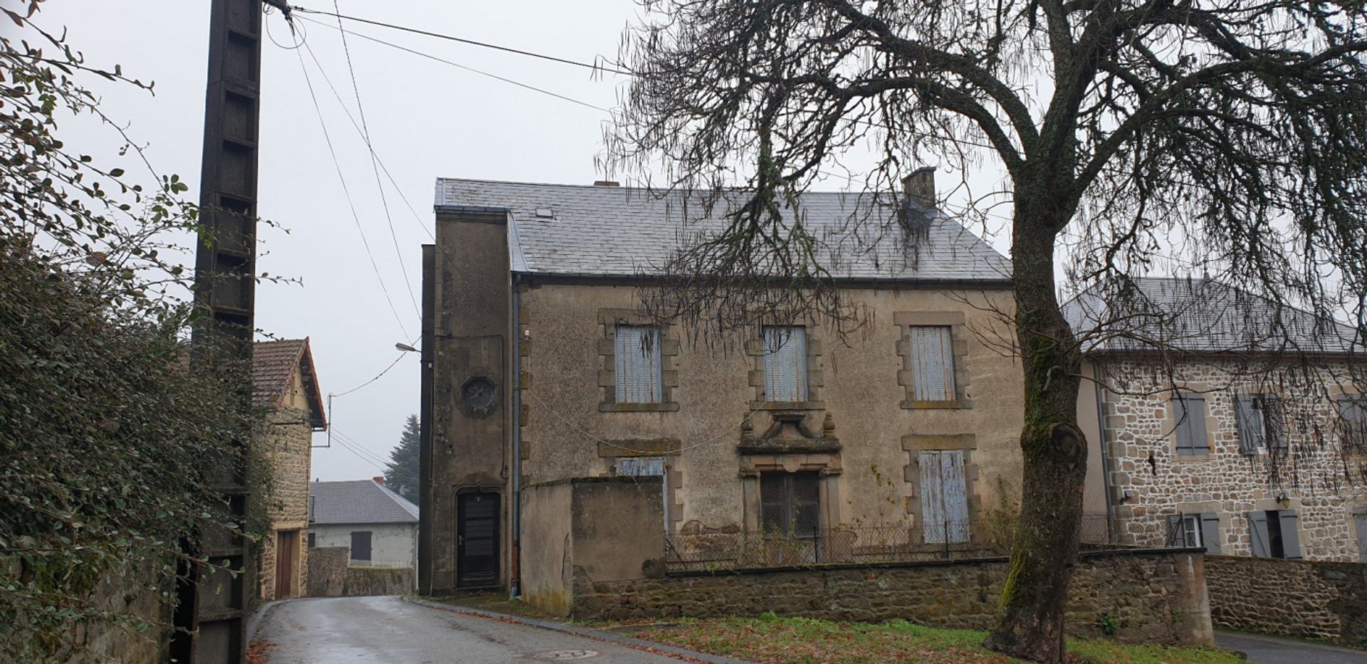 Hus i Saint-Gervais-d'Auvergne, Auvergne-Rhône-Alpes 11402778