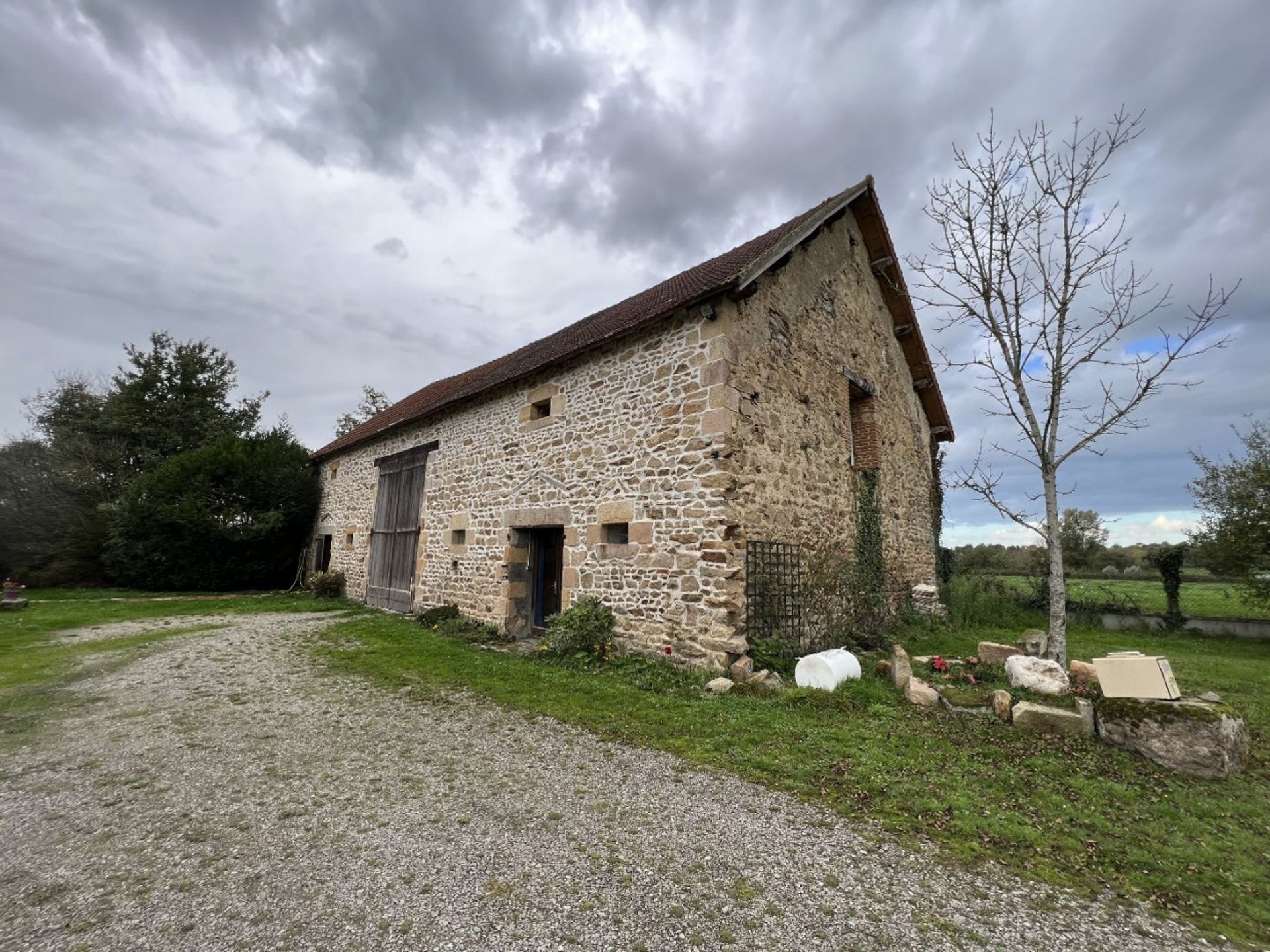 Autre dans Saint-Marcel-en-Murat, Auvergne-Rhône-Alpes 11402784