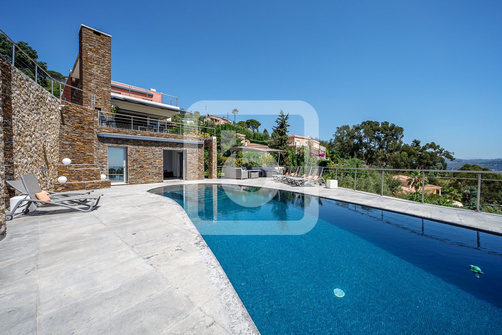 Casa nel Mandelieu-La Napoule, Provence-Alpes-Côte d'Azur 11402891