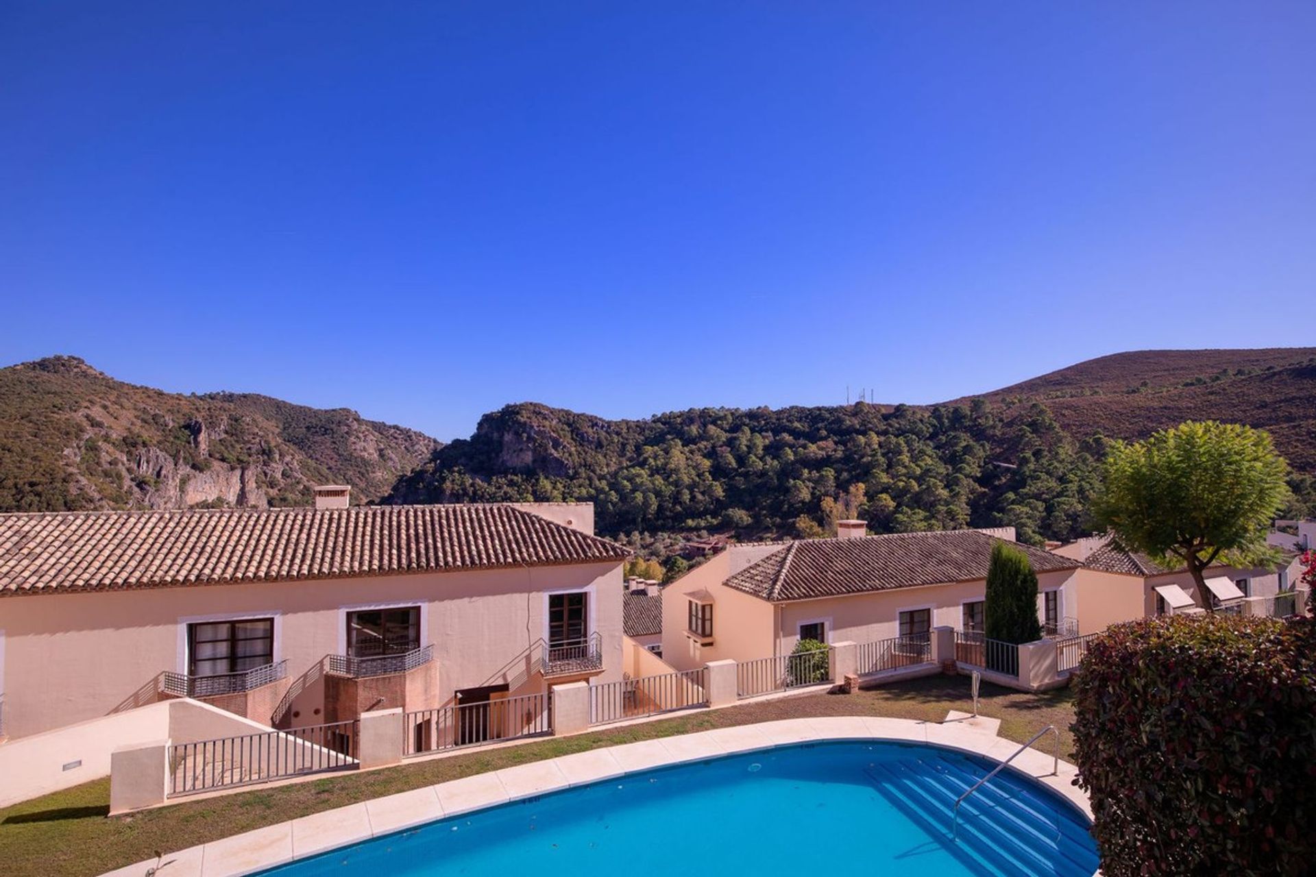 House in Benahavis, Andalusia 11403619