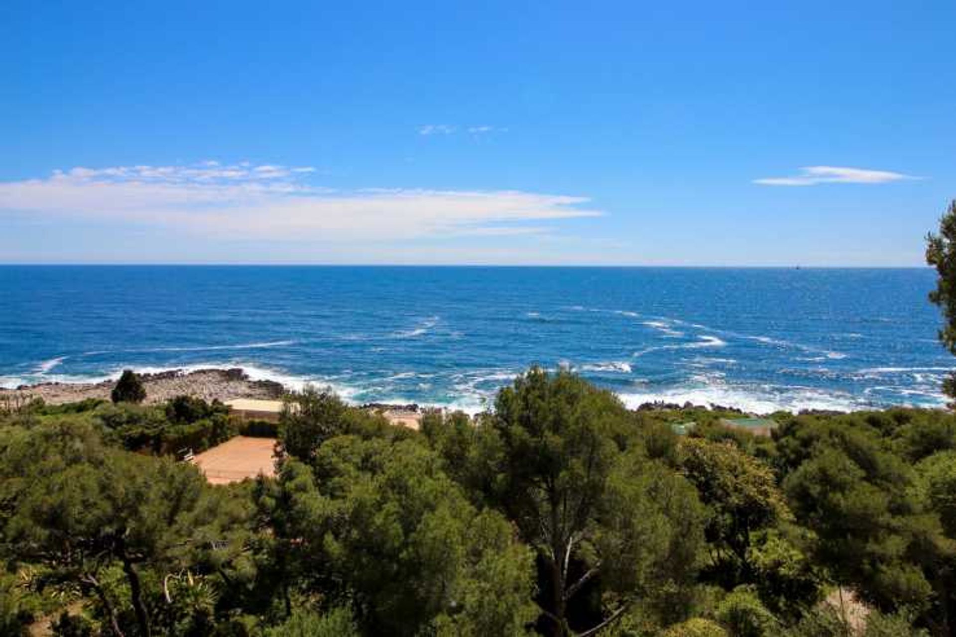 Osakehuoneisto sisään Roquebrune-Cap-Martin, Provence-Alpes-Côte d'Azur 11404071