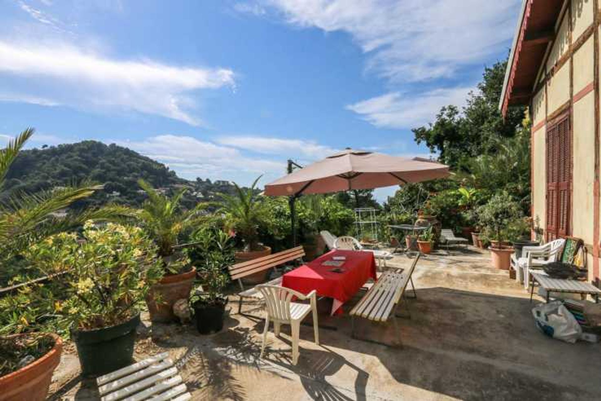 Huis in Menton, Provence-Alpes-Cote d'Azur 11404089