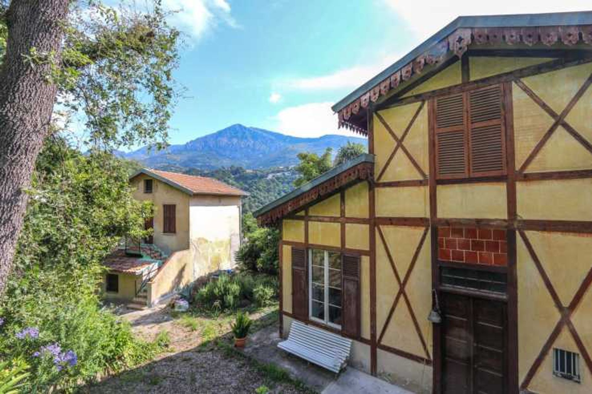 Huis in Menton, Provence-Alpes-Cote d'Azur 11404089