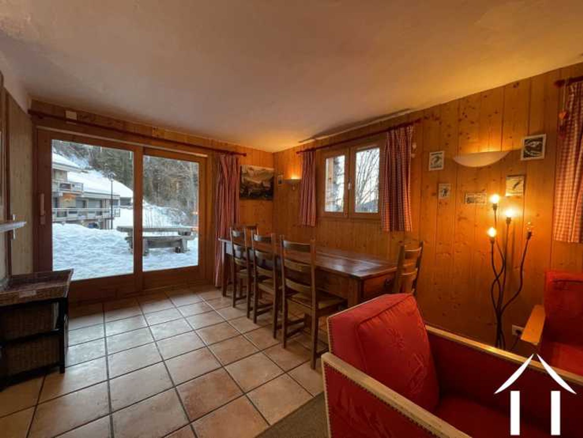 Condominium in Courchevel, Auvergne-Rhône-Alpes 11404101