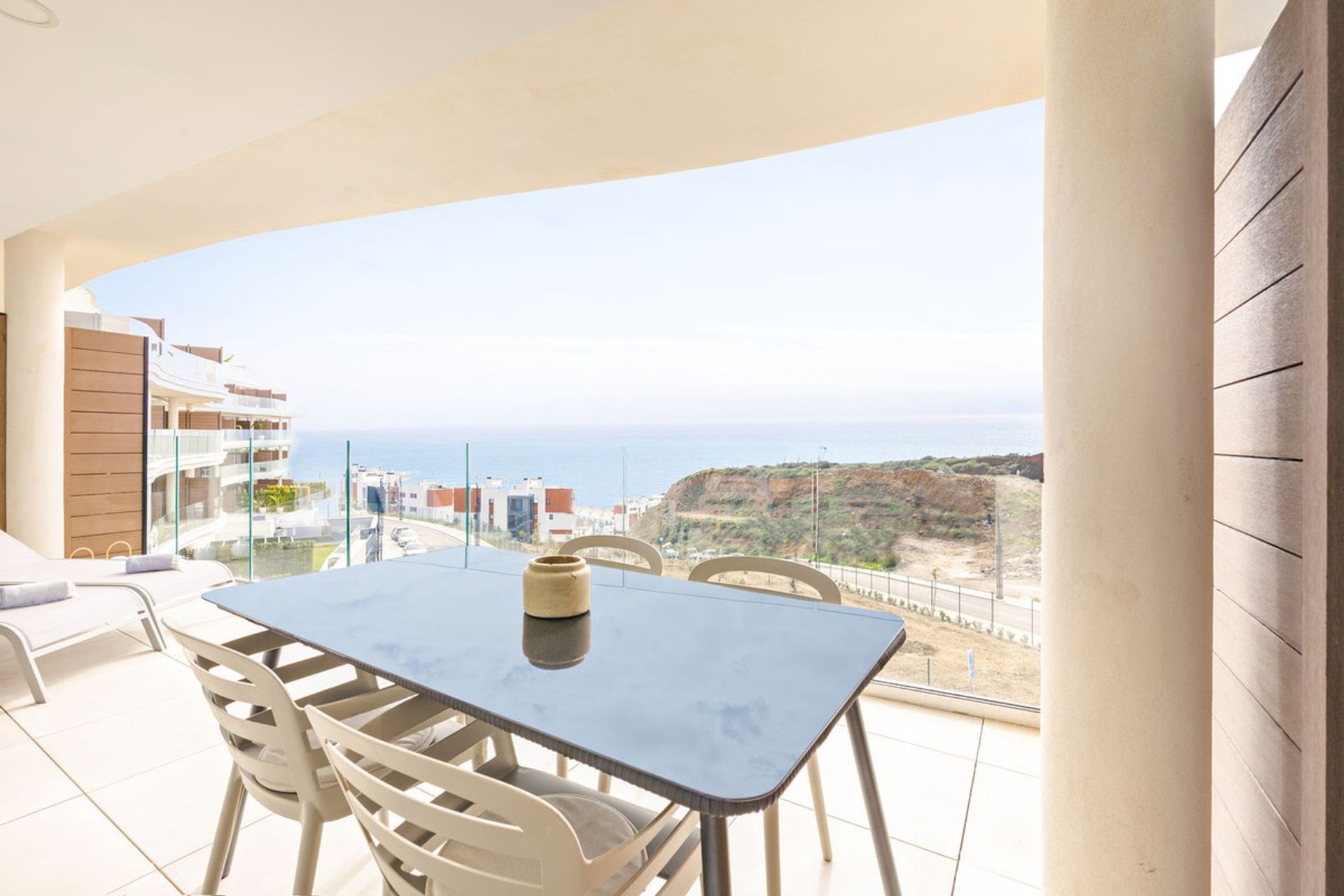 Condominium in Fuengirola, Andalusia 11404230