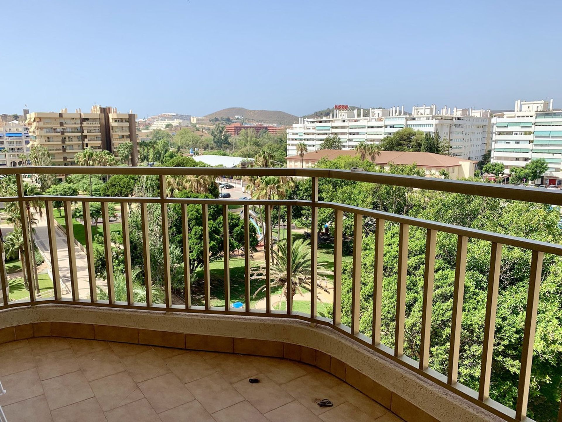 Condominium in Fuengirola, Andalucía 11404259