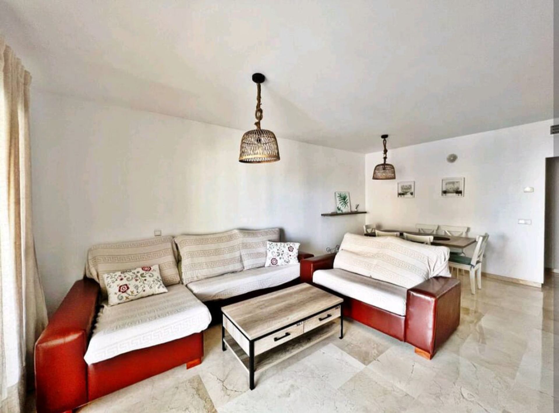 Condominio en Fuengirola, Andalucía 11404357