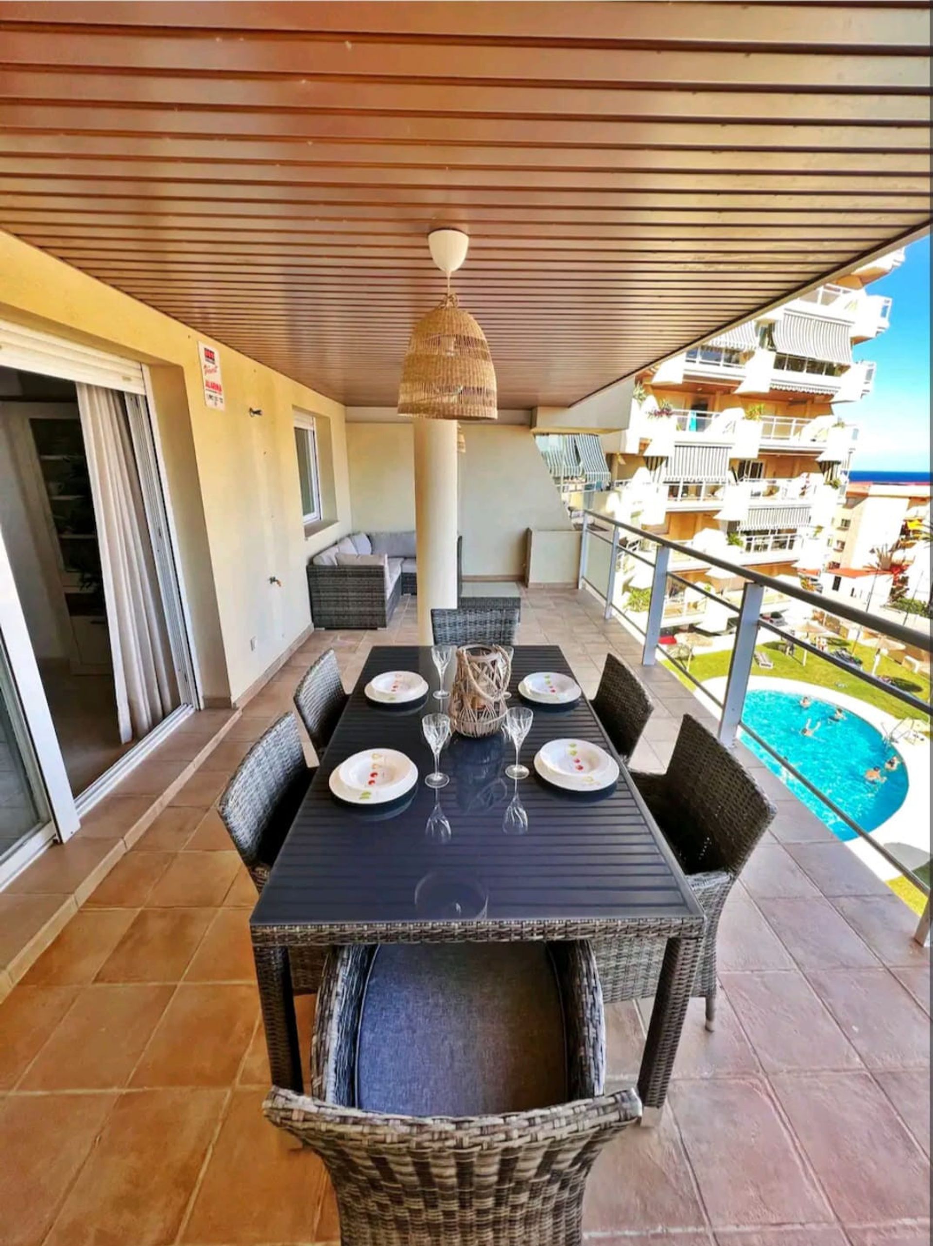 Condominio en Fuengirola, Andalucía 11404357