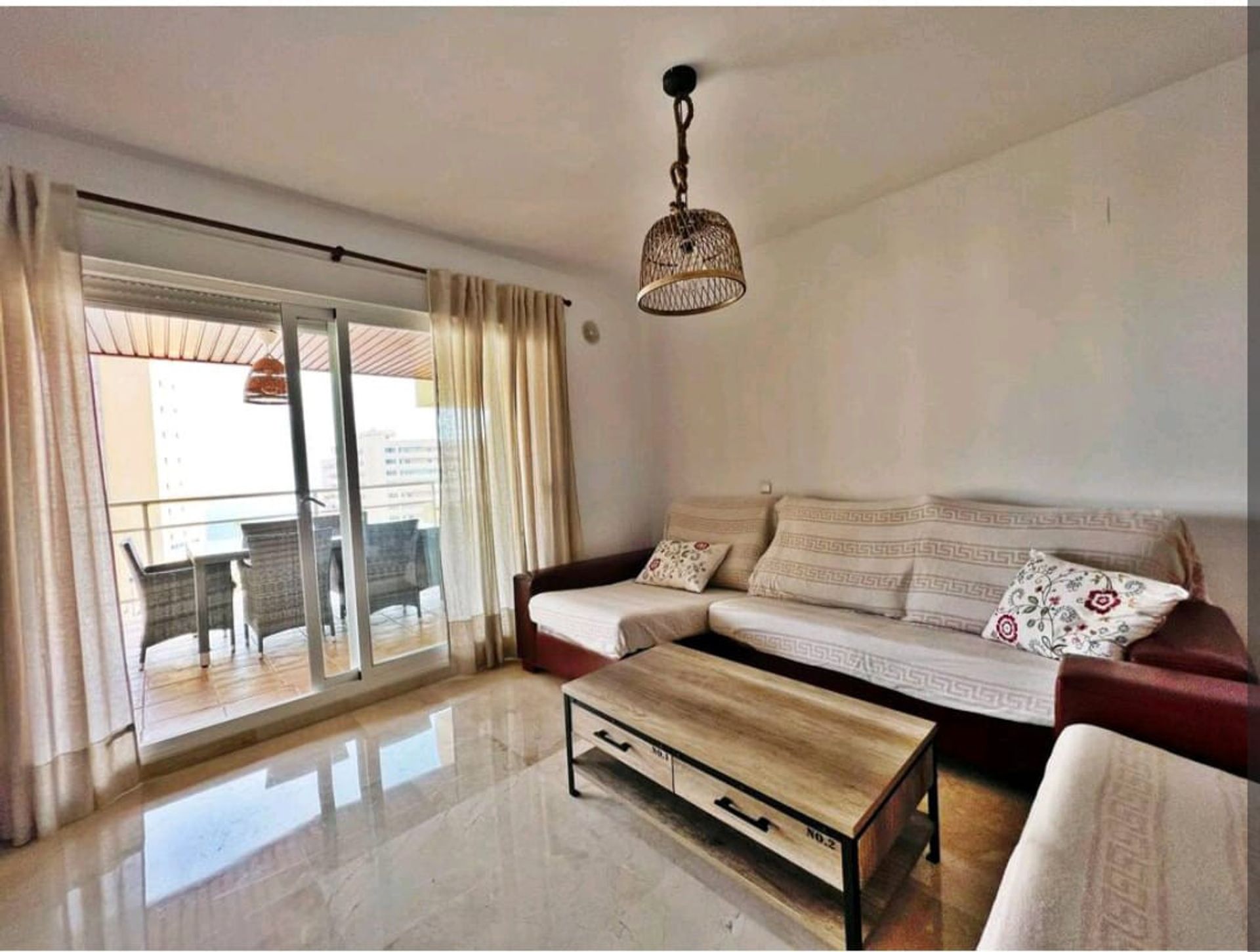 Condominium in Fuengirola, Andalucía 11404357