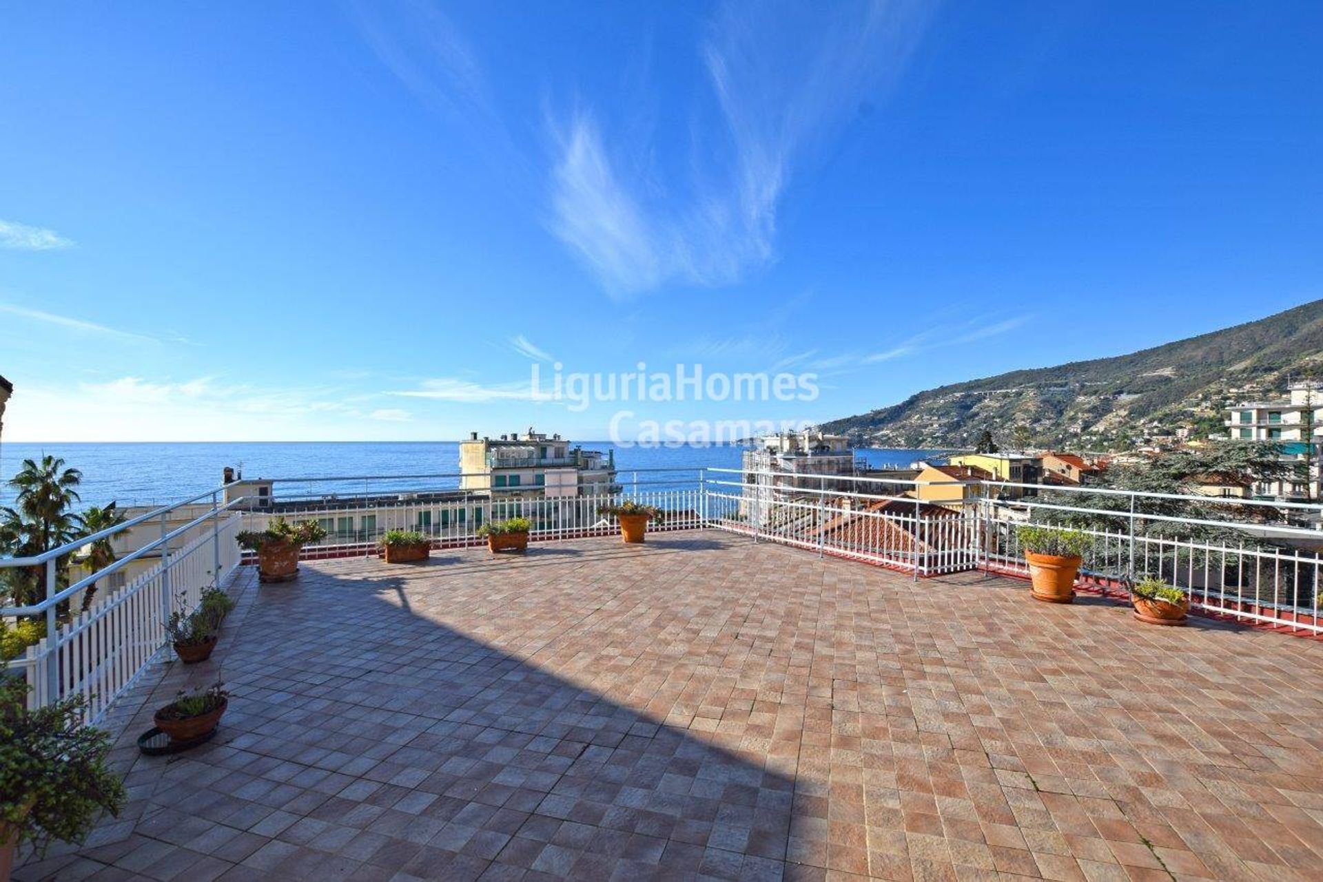 Condominio en Ospedaletti, Liguria 11404675