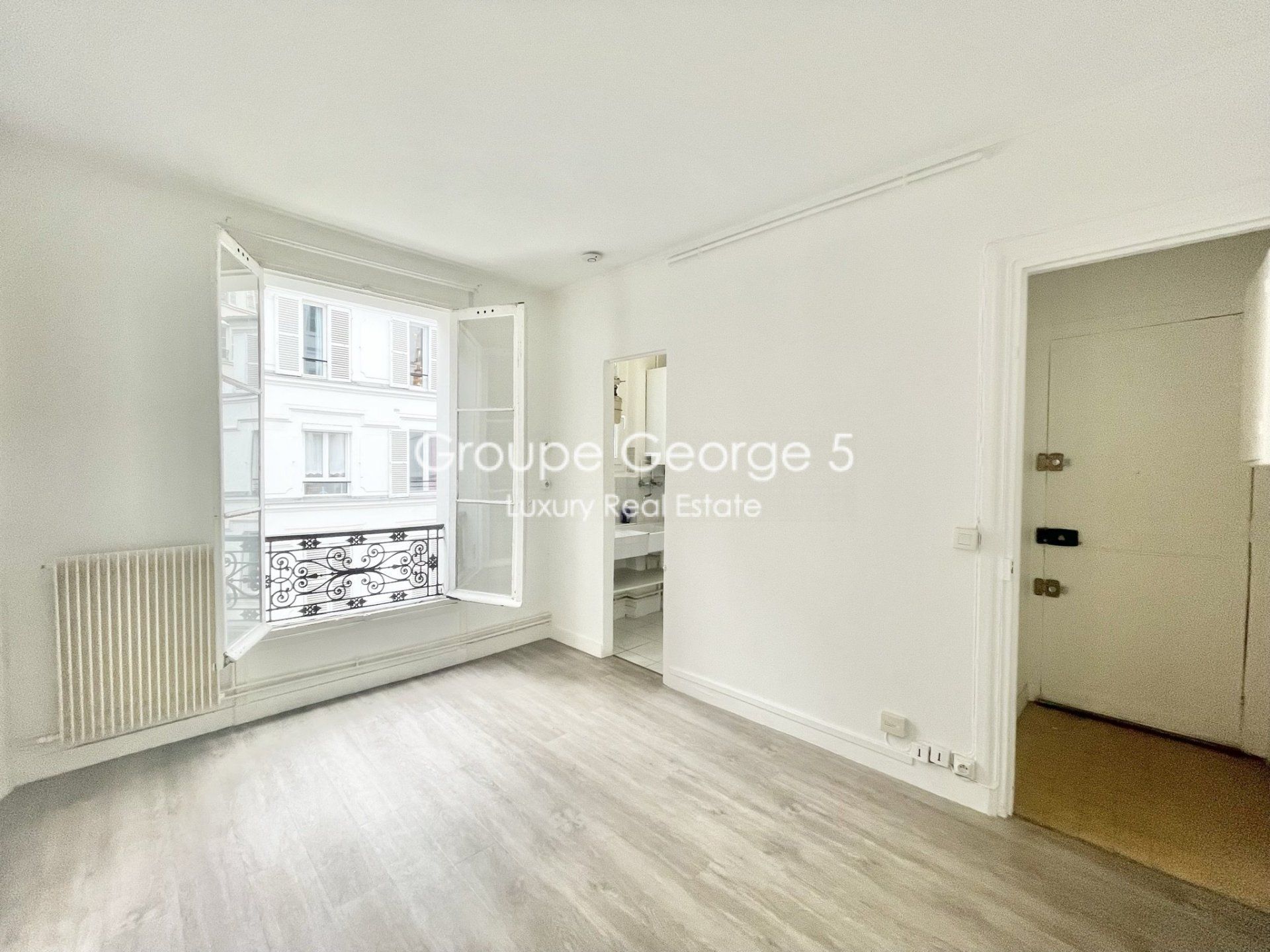 Condominio nel Levallois-Perret, Île-de-France 11405067